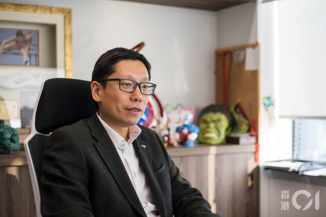 稻苗學會會長黃傑龍希望市民自願使用安心出行程式,而非去到強制使用階段,否則擔心執行上有困難。(資料圖片) 稻苗學會會長黃傑龍希望市民自願使用安心出行程式,而非去到強制使用階段,否則擔心執行上有困難。(資料圖片)