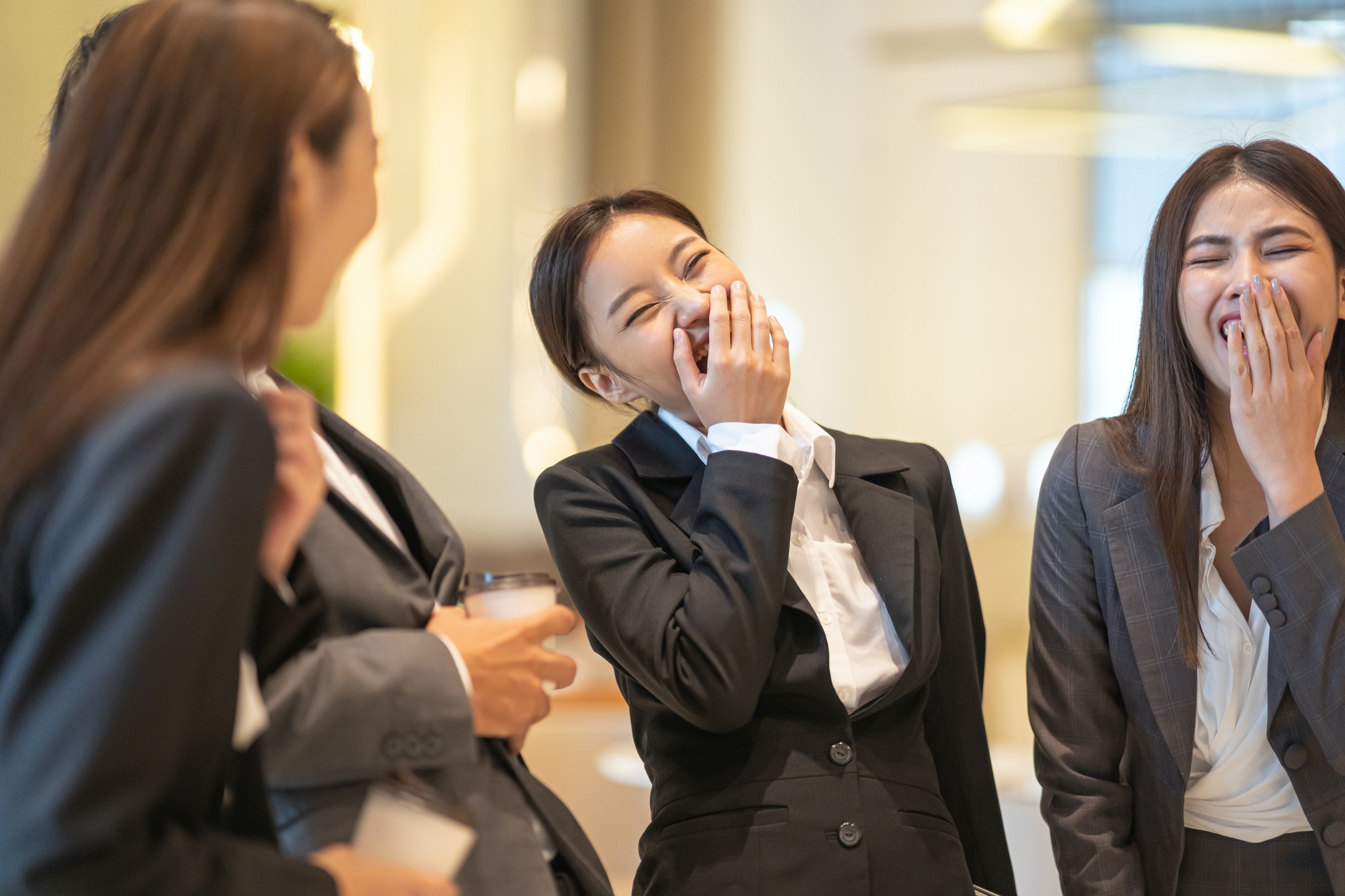 一句「我都係」竟將話題終結？　懂6大健談技巧同事定視你為心腹