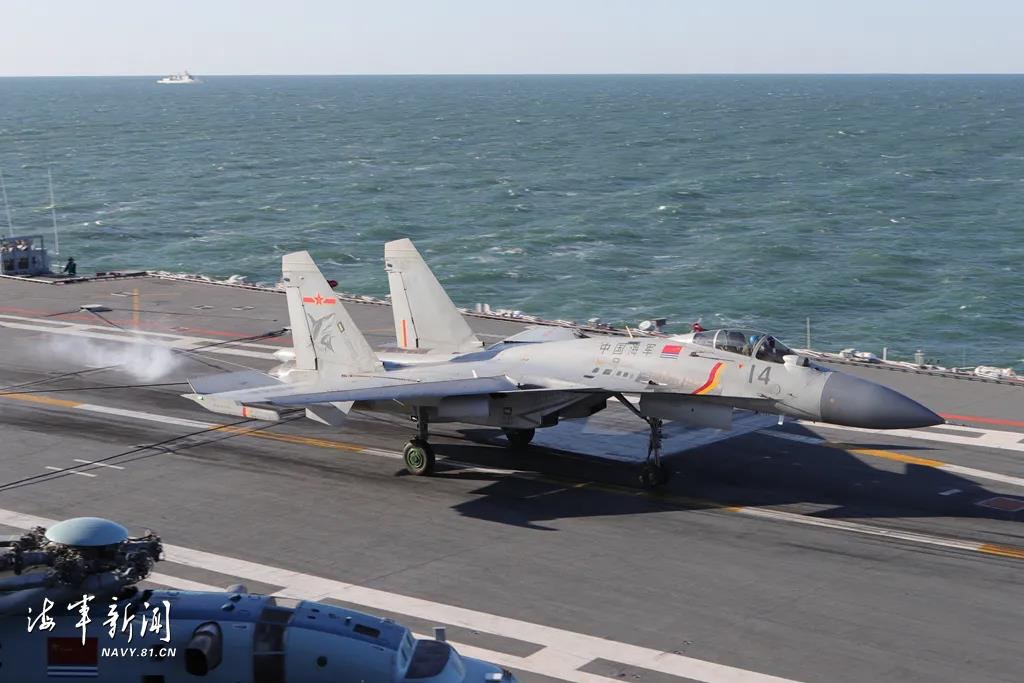 遼寧艦東海演練艦載機升降 日本自衛隊戰機緊急升空應對