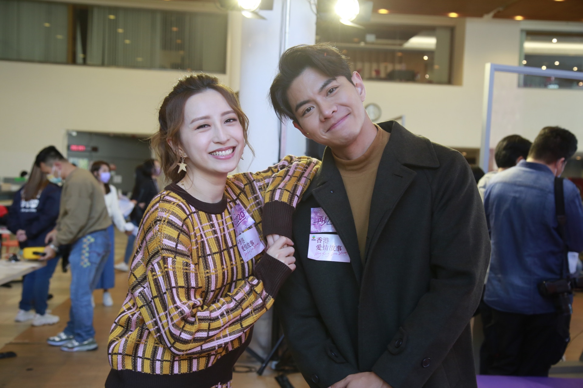 香港愛情故事 龔嘉欣與羅天宇拍床戲一度懷疑人生 究竟拍緊咩 香港01 即時娛樂