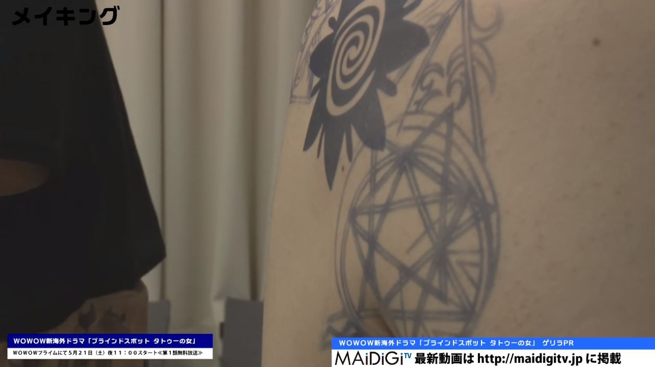 鳥居美雪公開「無痛刺青」過程(Youtube@maidigitv) 鳥居美雪公開「無痛刺青」過程(Youtube@maidigitv)