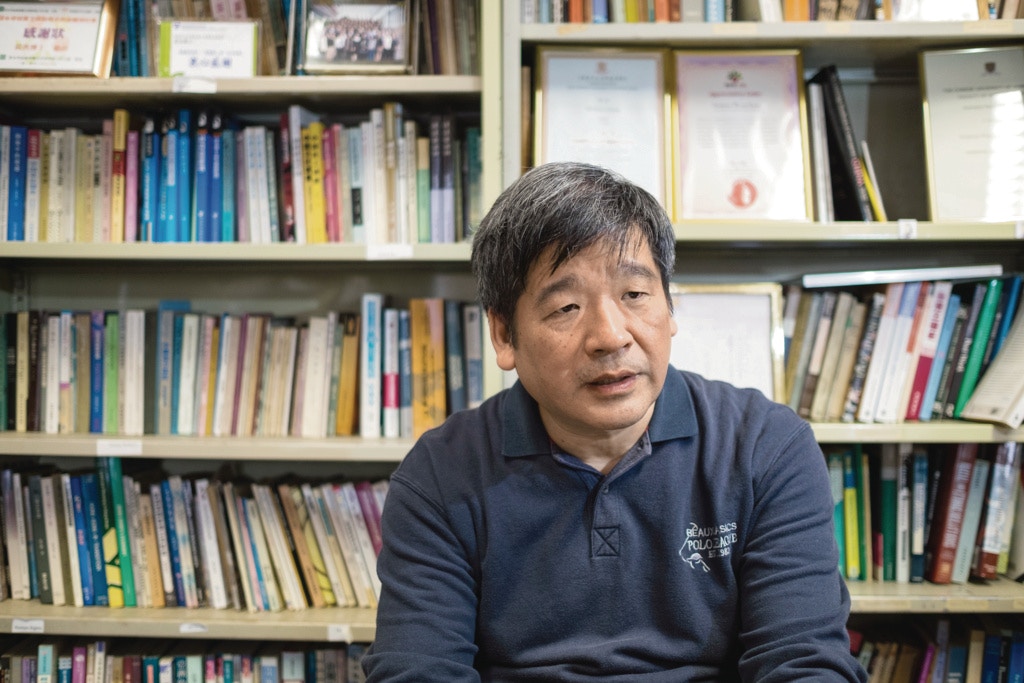 黃洪分析認為，保就業計劃實際為「政策性吊鹽水」，能保住失業率不致上升過快，但卻不能從根本上保障勞工權益。（盧翊銘攝）