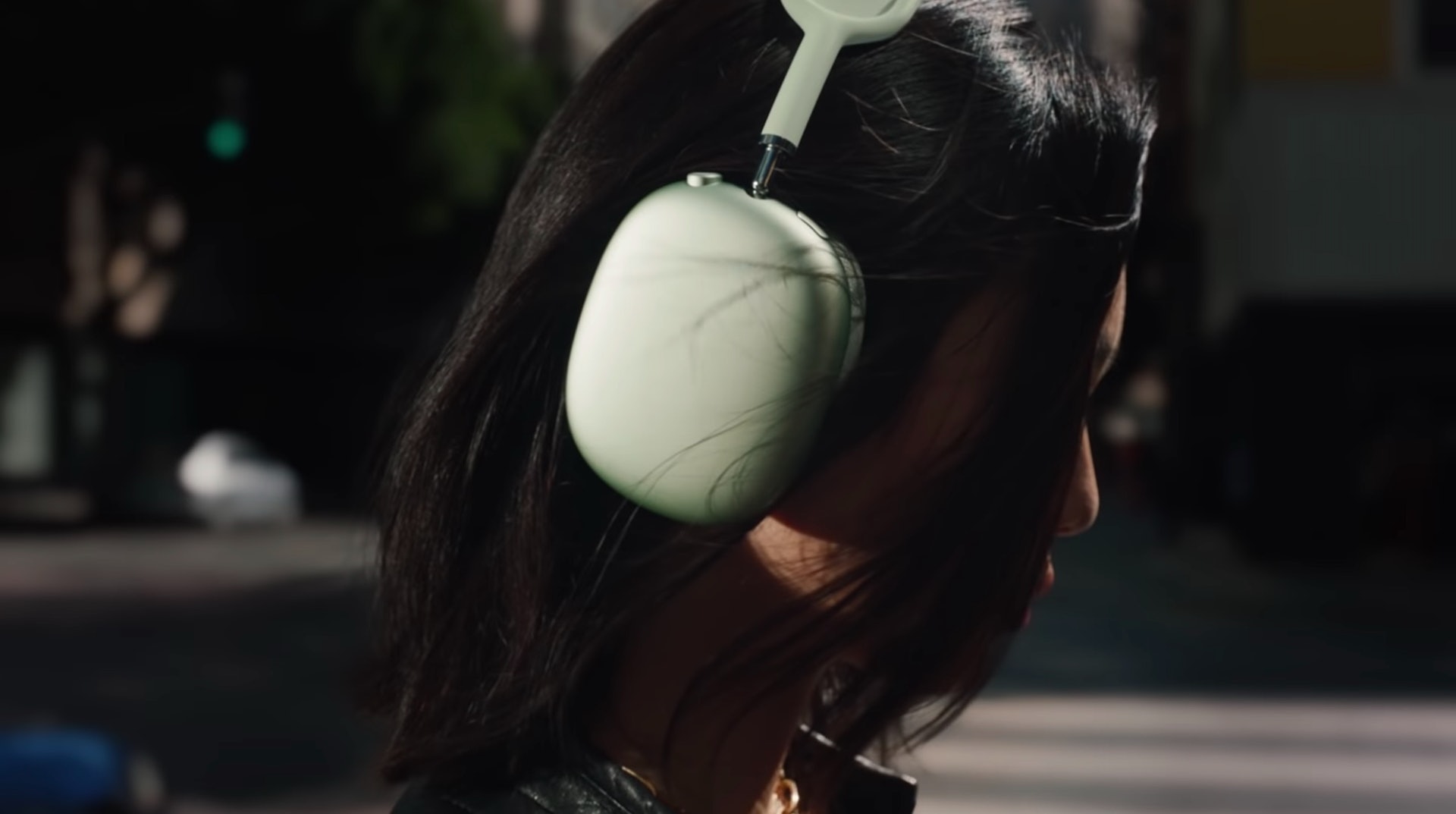 AirPods Max頭戴式降噪耳機終於正式公布推出,而且超熱賣,想入手正常至少要等3個月。(Apple) AirPods Max頭戴式降噪耳機終於正式公布推出,而且超熱賣,想入手正常至少要等3個月。(Apple)