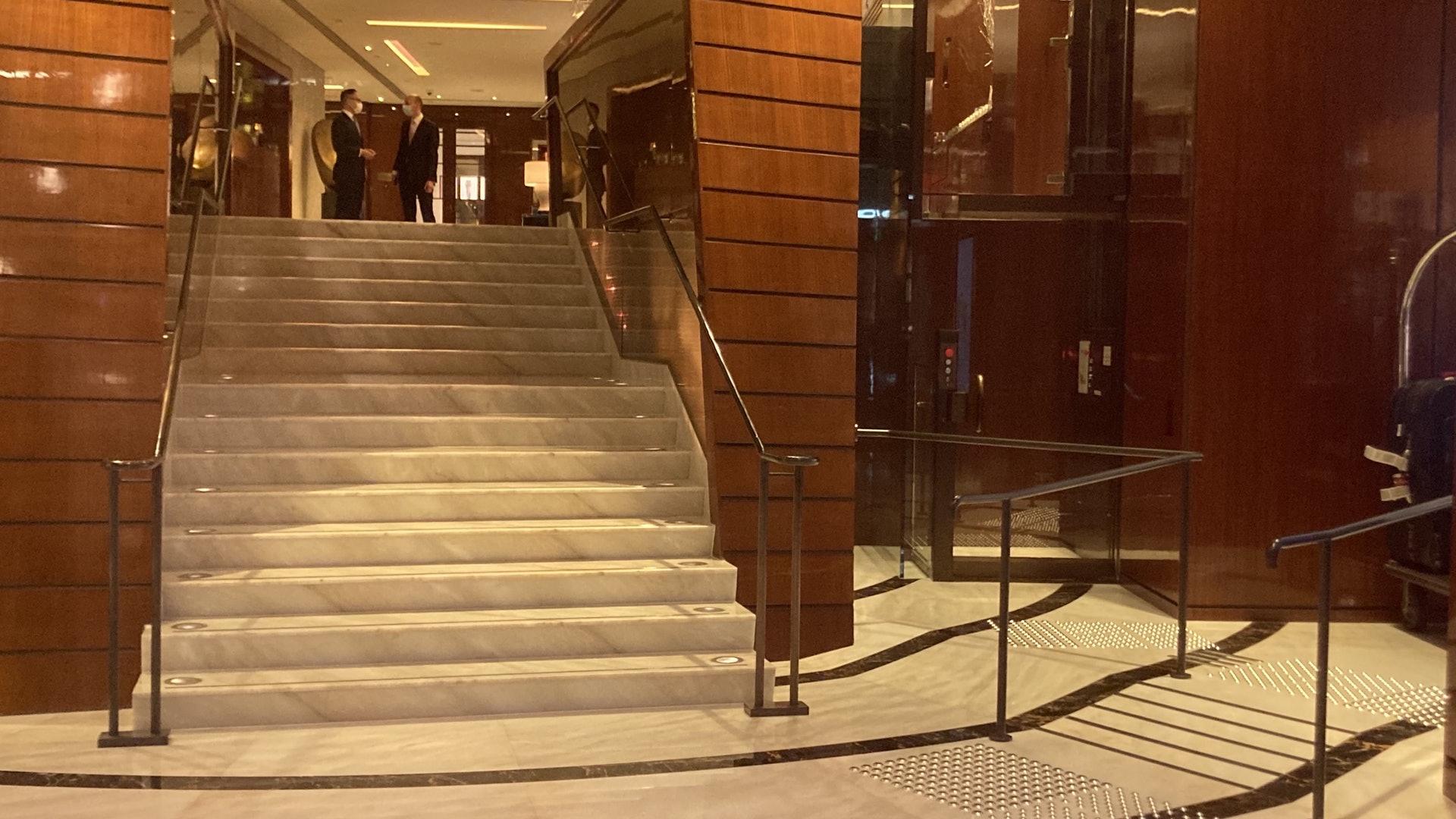 檢疫酒店|一房難求 食衞局與業界商啟用1700間後備房間應急 檢疫酒店|一房難求 食衞局與業界商啟用1700間後備房間應急