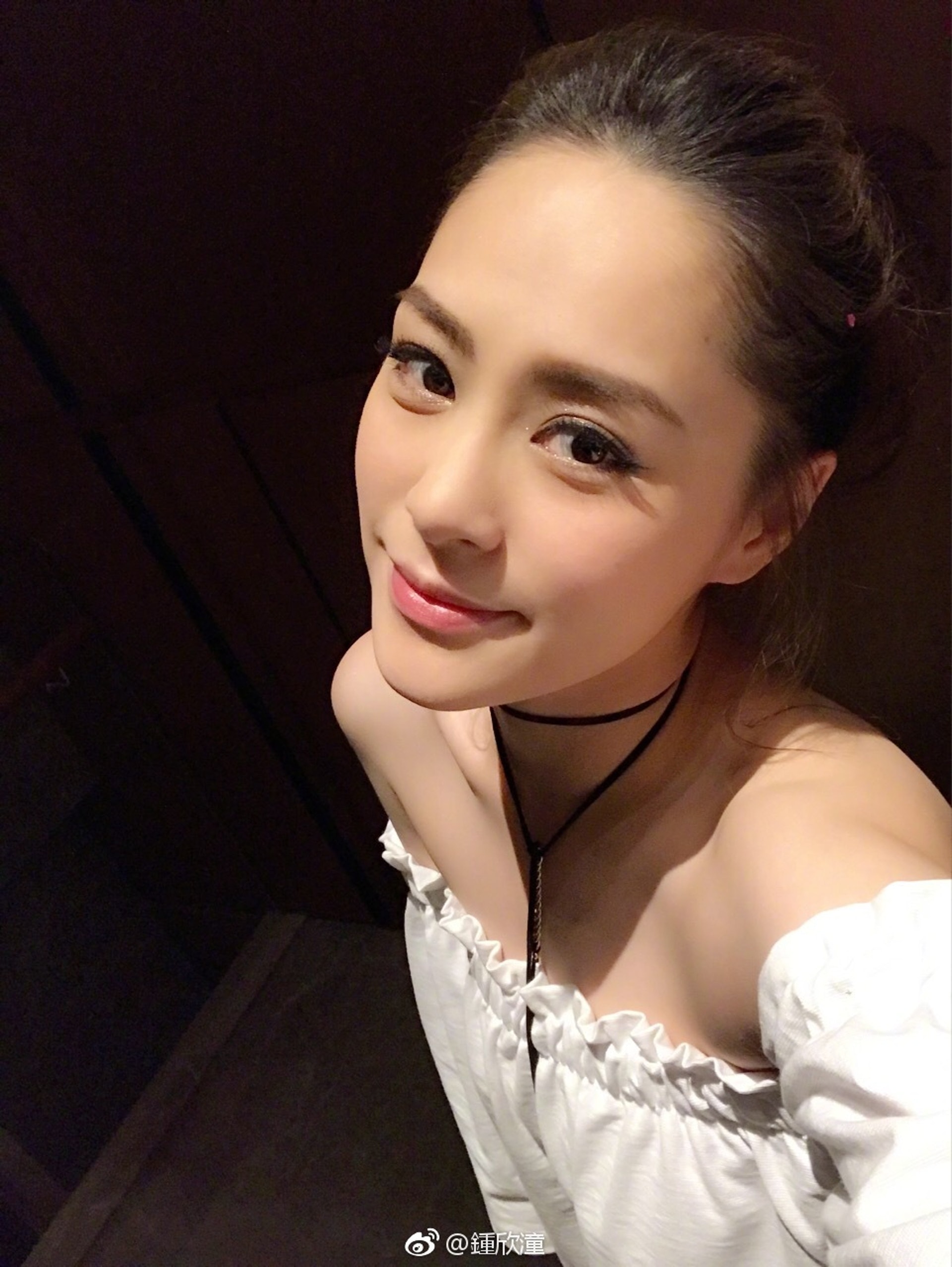婚姻失敗對阿嬌有一定的打擊,她坦言自己不會再考慮結婚,嘗試過就可以了。(微博圖片) 婚姻失敗對阿嬌有一定的打擊,她坦言自己不會再考慮結婚,嘗試過就可以了。(微博圖片)