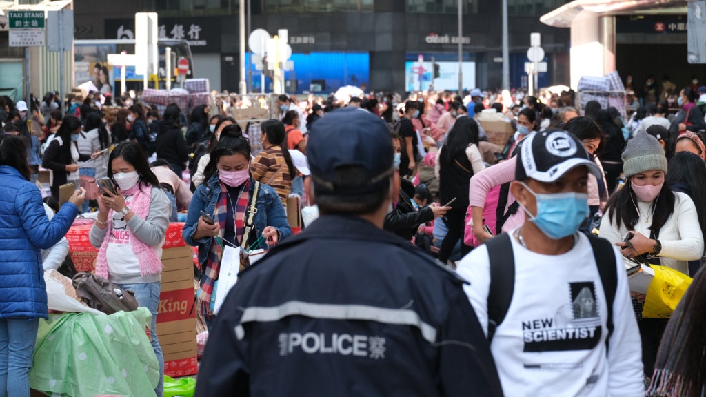 新冠肺炎|何栢良籲安排外傭檢測 宿舍無規管憂現新一輪爆發 新冠肺炎|何栢良籲安排外傭檢測 宿舍無規管憂現新一輪爆發