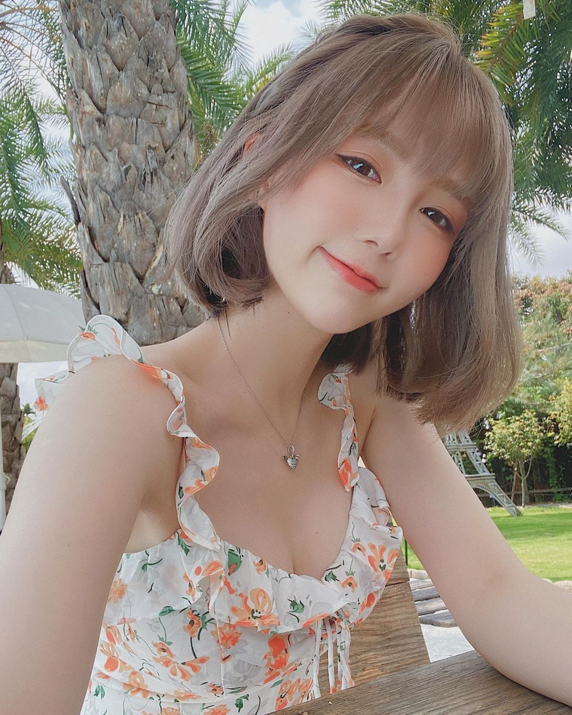 台灣遊戲實況主持妮妮(妮妮子、翁子婷、Niniko)是90後,笑起上來令人有初戀的感覺!(IG「__tingwong」圖片) 台灣遊戲實況主持妮妮(妮妮子、翁子婷、Niniko)是90後,笑起上來令人有初戀的感覺!(IG「__tingwong」圖片)
