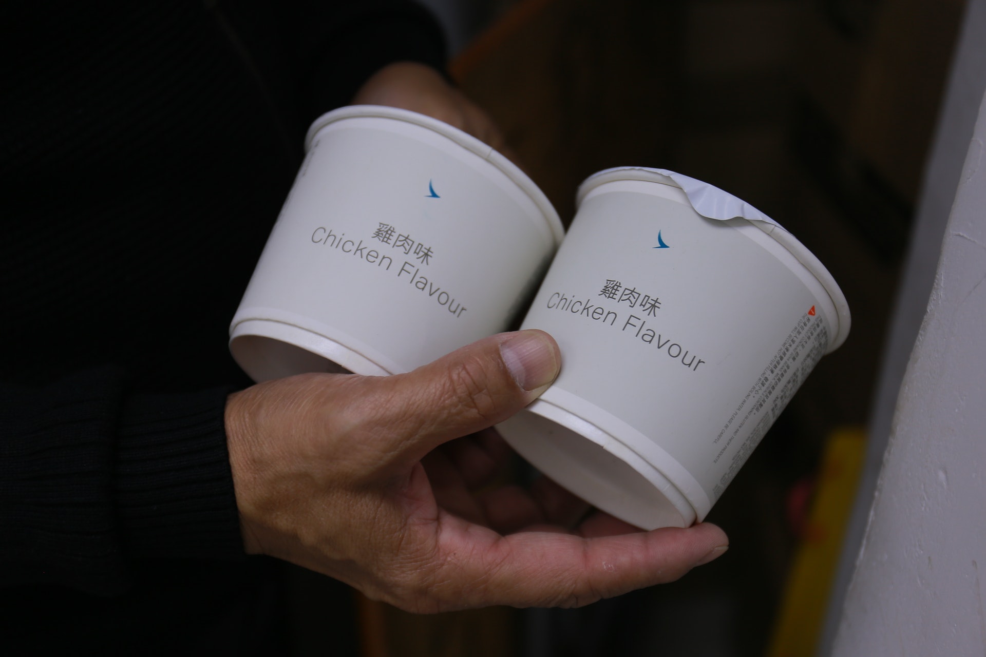 受限聚令影響,「愛心飯團」停止定期派飯活動,改為派發其他物資予區內有需要人士。(楊嘉朗攝) 受限聚令影響,「愛心飯團」停止定期派飯活動,改為派發其他物資予區內有需要人士。(楊嘉朗攝)