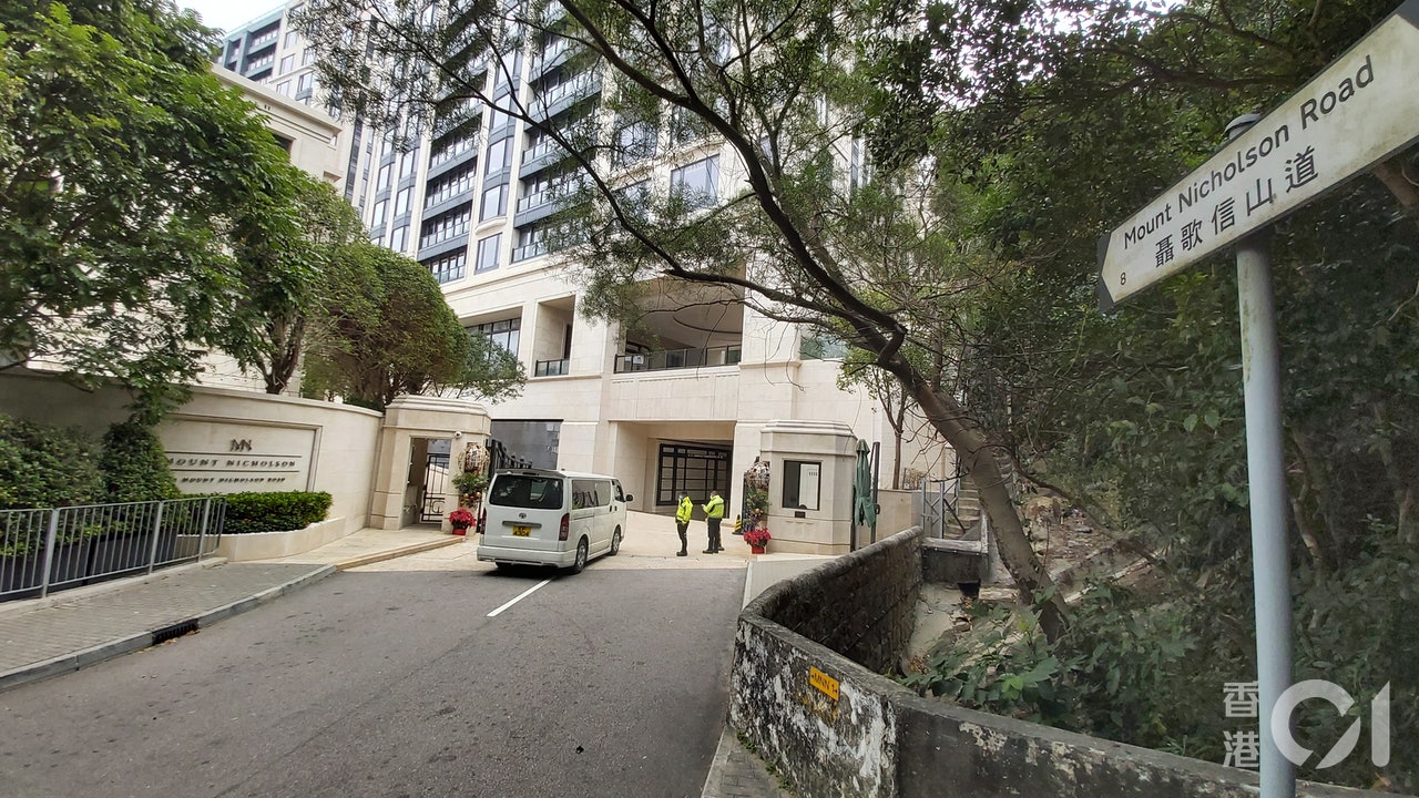 山頂Mount Nicholson豪客業主斥逾2800萬掃3個相連車位