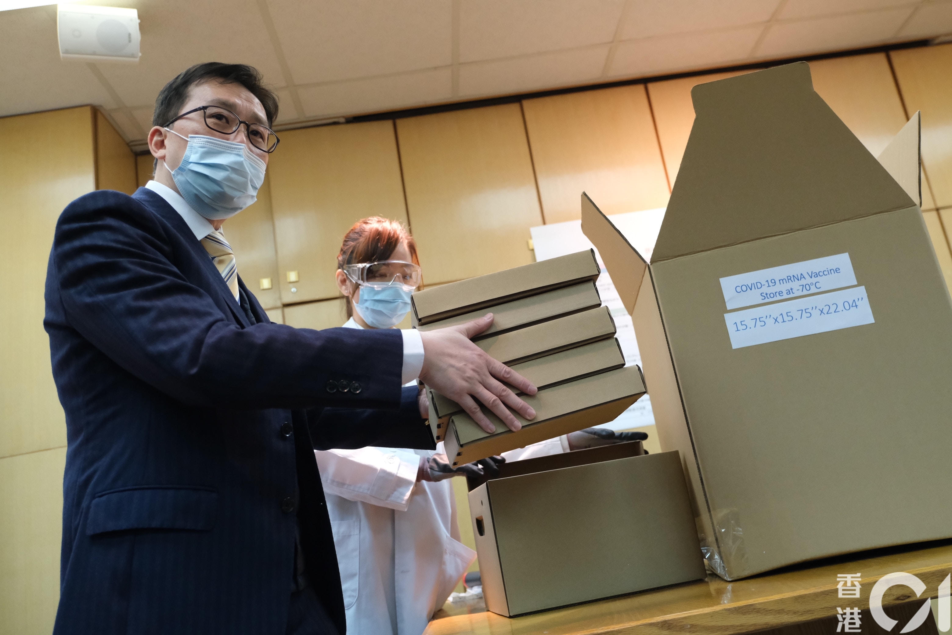 每個保溫箱可放5個小盒。（盧翊銘攝）