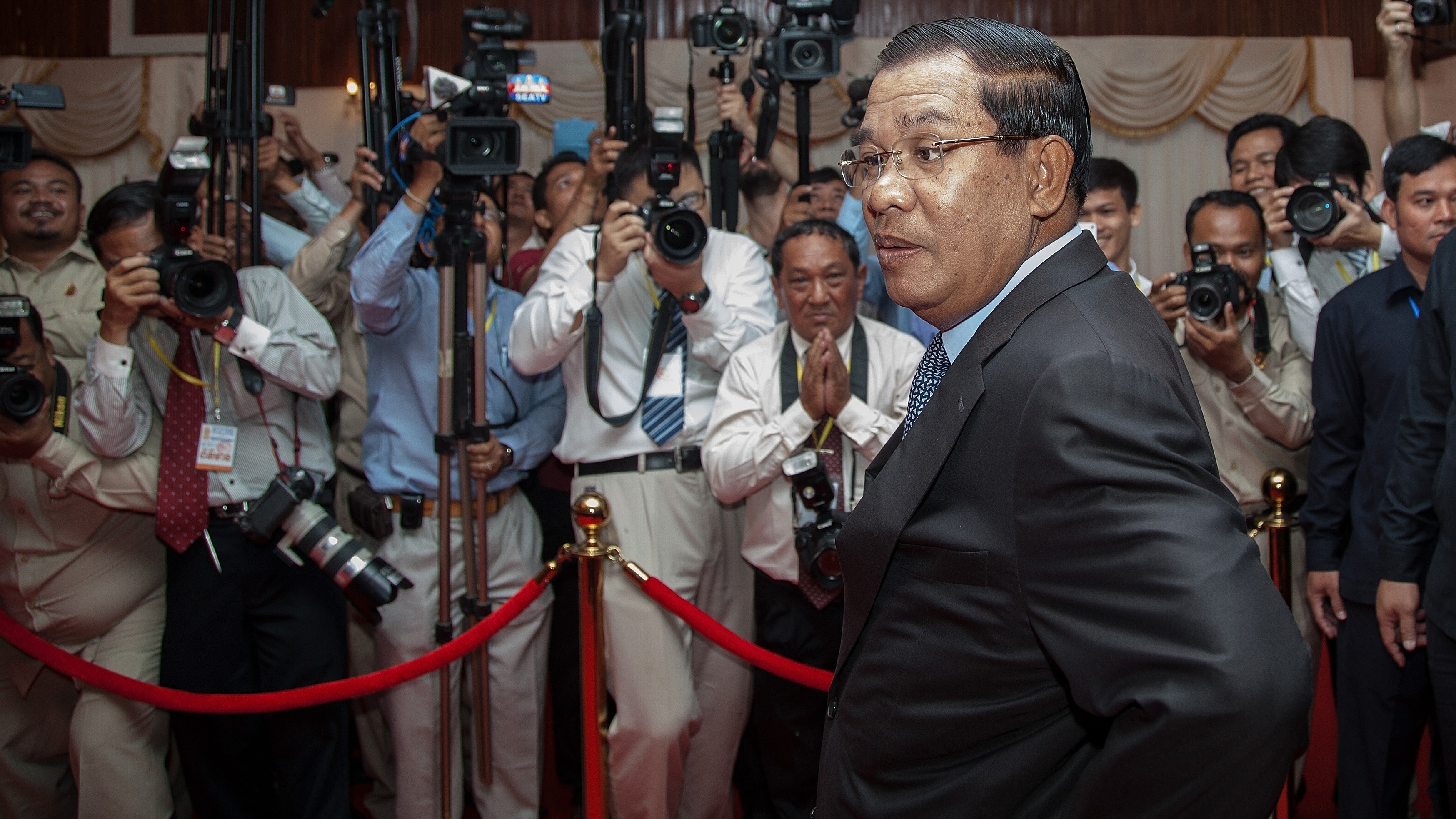 柬埔寨石油：圖為2014年7月22日，柬埔寨總理洪森在金邊見記者。（Getty）