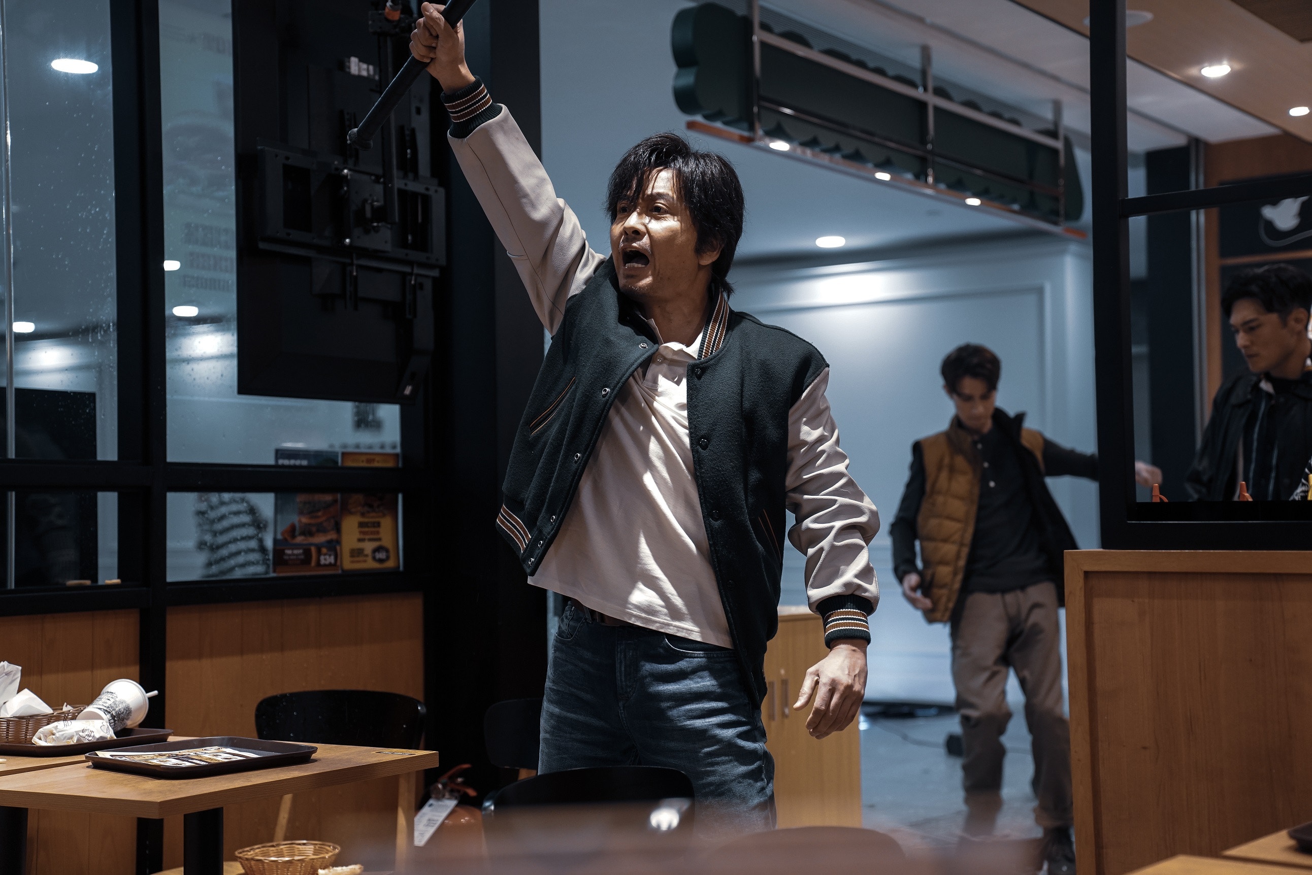 謝君豪角色起初，都未變「髮」。(《拆彈專家2》劇照)