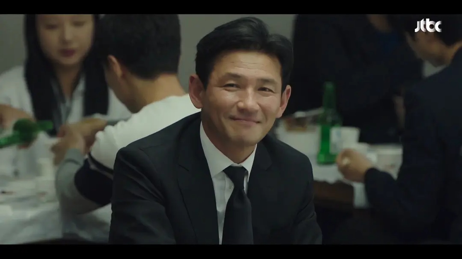 黃晸玟飾演的男主,韓俊赫——每日韓國官方指定「標題黨」。(《沉默警報》劇照) 黃晸玟飾演的男主,韓俊赫——每日韓國官方指定「標題黨」。(《沉默警報》劇照)