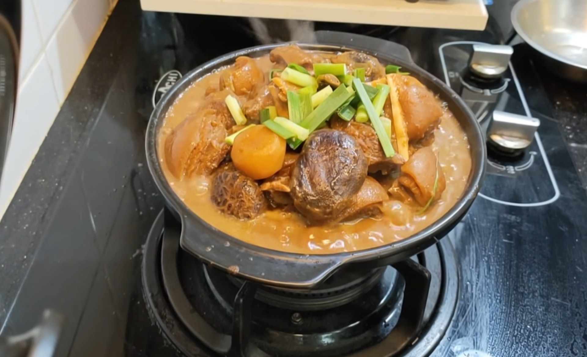 職人吹水 禦寒羊腩煲一招除羊皮羶味腐乳醬加呢個材料更惹味 香港01 熱爆話題