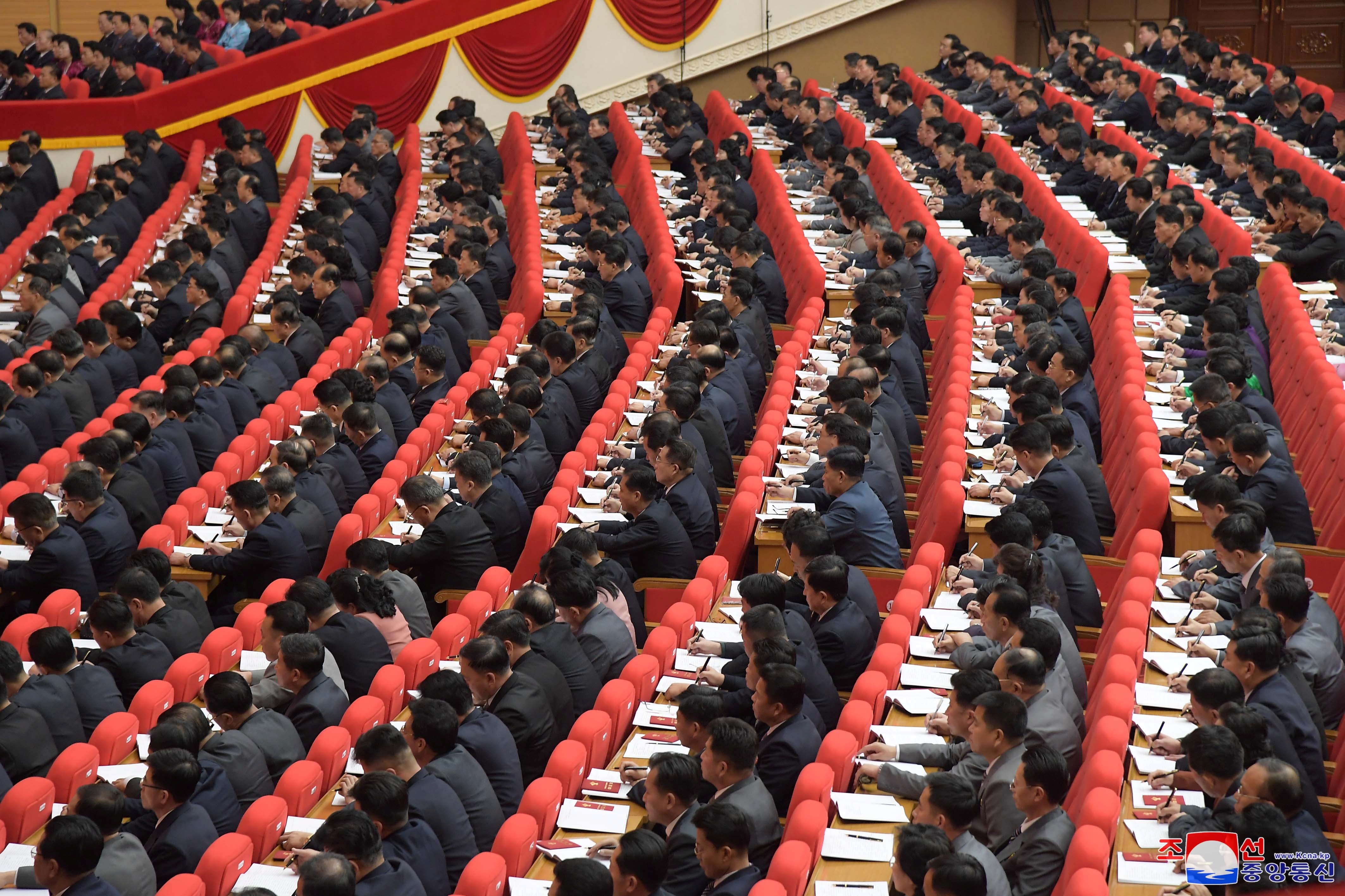 圖為2021年1月8日，朝鮮中央通訊社發布相片，勞動黨繼續召開第八次代表大會。（路透社）