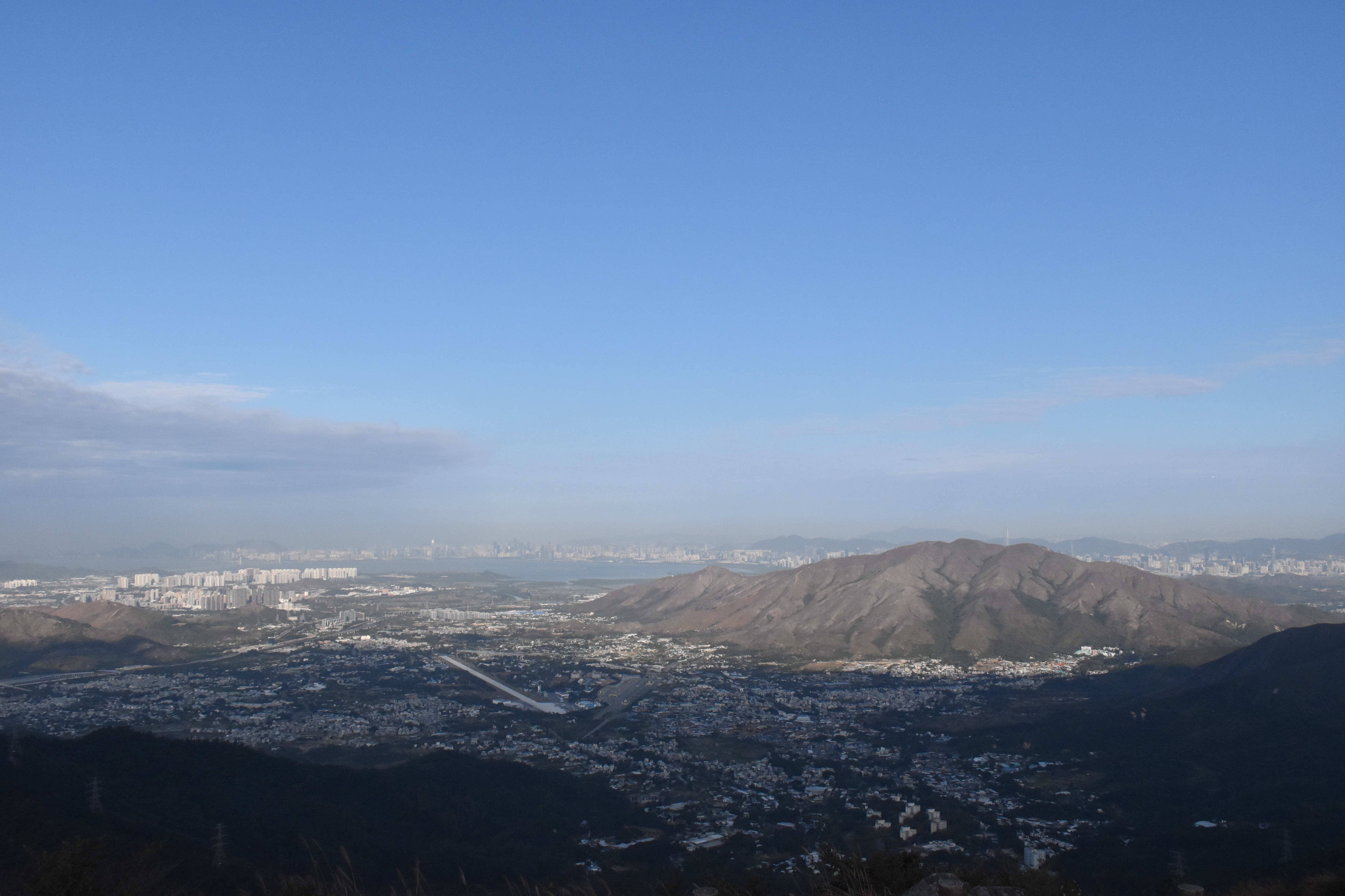 行山 大帽山頂小冰林從何而來 偶然因素配合天氣現奇景 01山記 行山 大帽山頂小冰林從何而來 偶然因素配合天氣現奇景 01山記