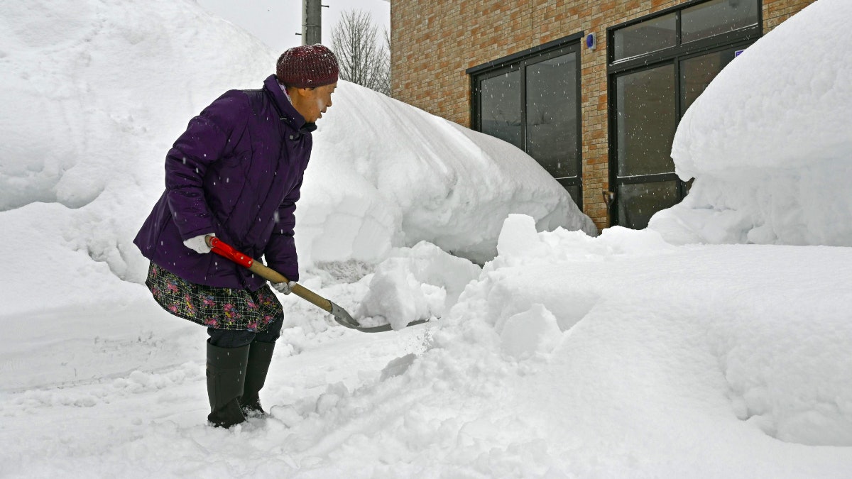暴風雪襲日本沿岸地區 釀10死逾200傷 暴風雪襲日本沿岸地區 釀10死逾200傷