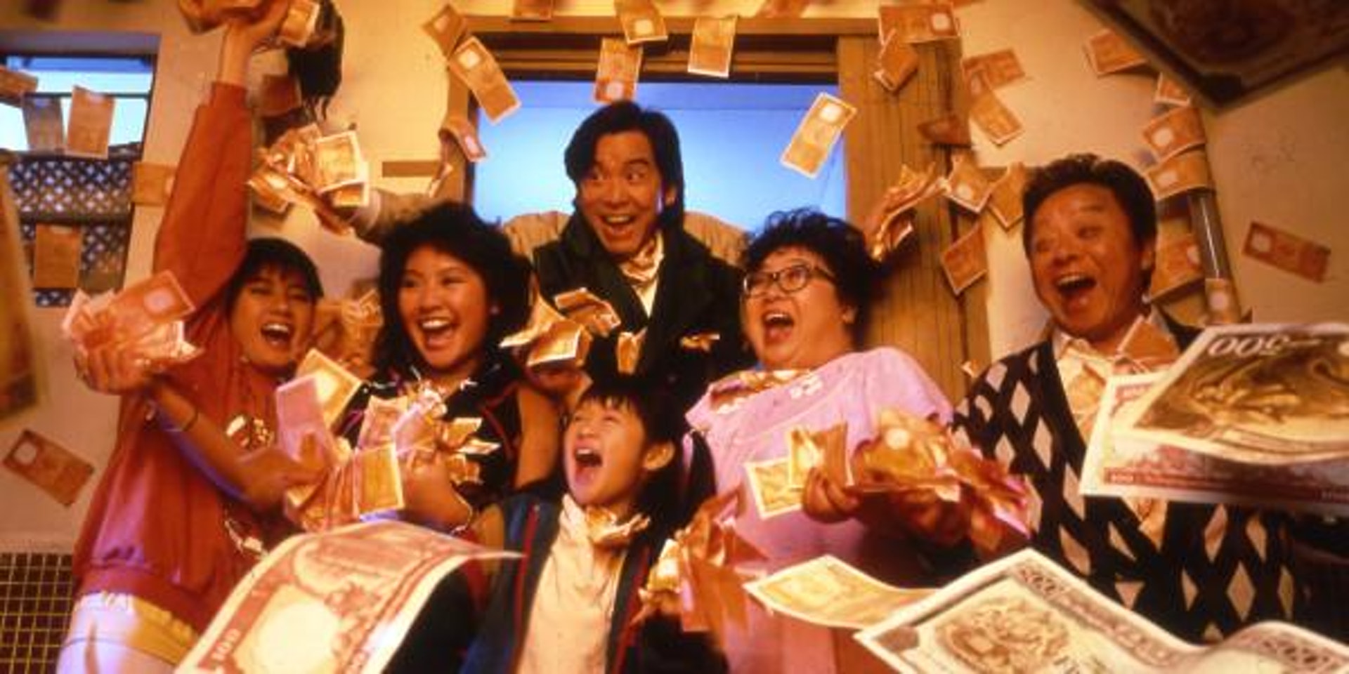 【延伸閲读:富贵逼人︱高志森邀林明祯主演新版 「来弟」李丽珍母女同场演出】《富贵逼人》系列早于1987年开启,连续拍摄四集至1992年,成绩叫好亦叫座!(电影《富贵逼人》剧照)