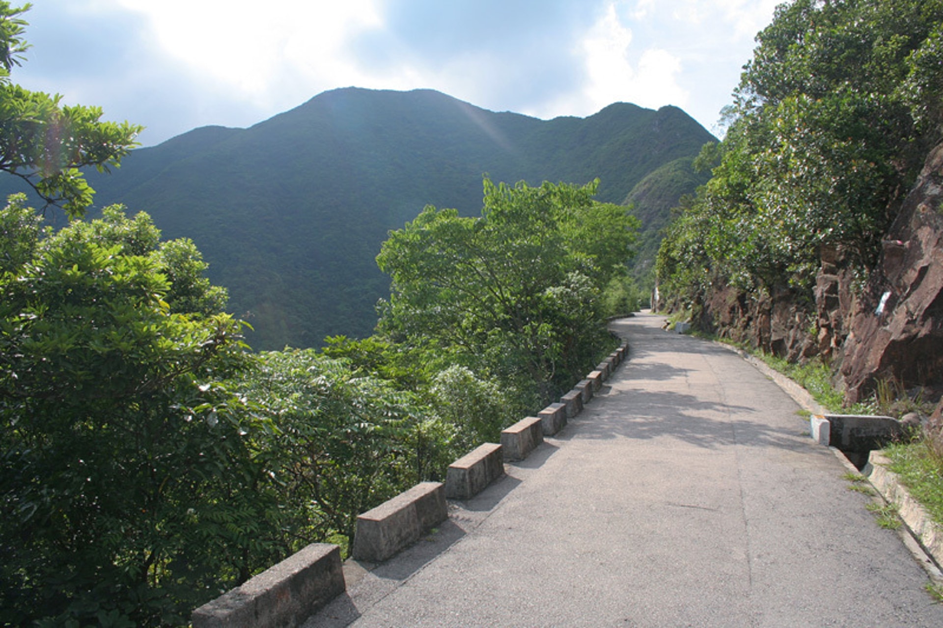 港島行山路線|灣仔峽行到黃泥涌峽遠眺壽臣山深水灣靚景 港島行山路線|灣仔峽行到黃泥涌峽遠眺壽臣山深水灣靚景