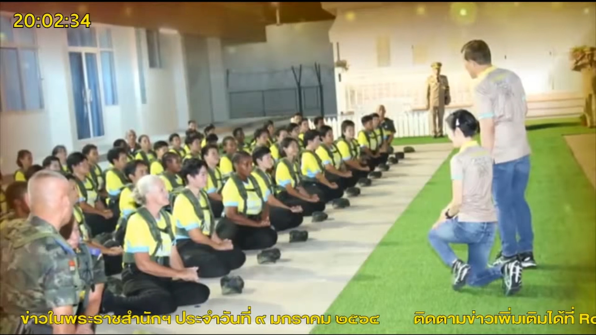 泰王哇集拉隆功與貴妃詩妮娜早前視察監獄(YouTube截圖 / @เรารักราชวงศ์จักรี "We love Chakri Dynasty") 泰王哇集拉隆功與貴妃詩妮娜早前視察監獄(YouTube截圖 / @เรารักราชวงศ์จักรี "We love Chakri Dynasty")