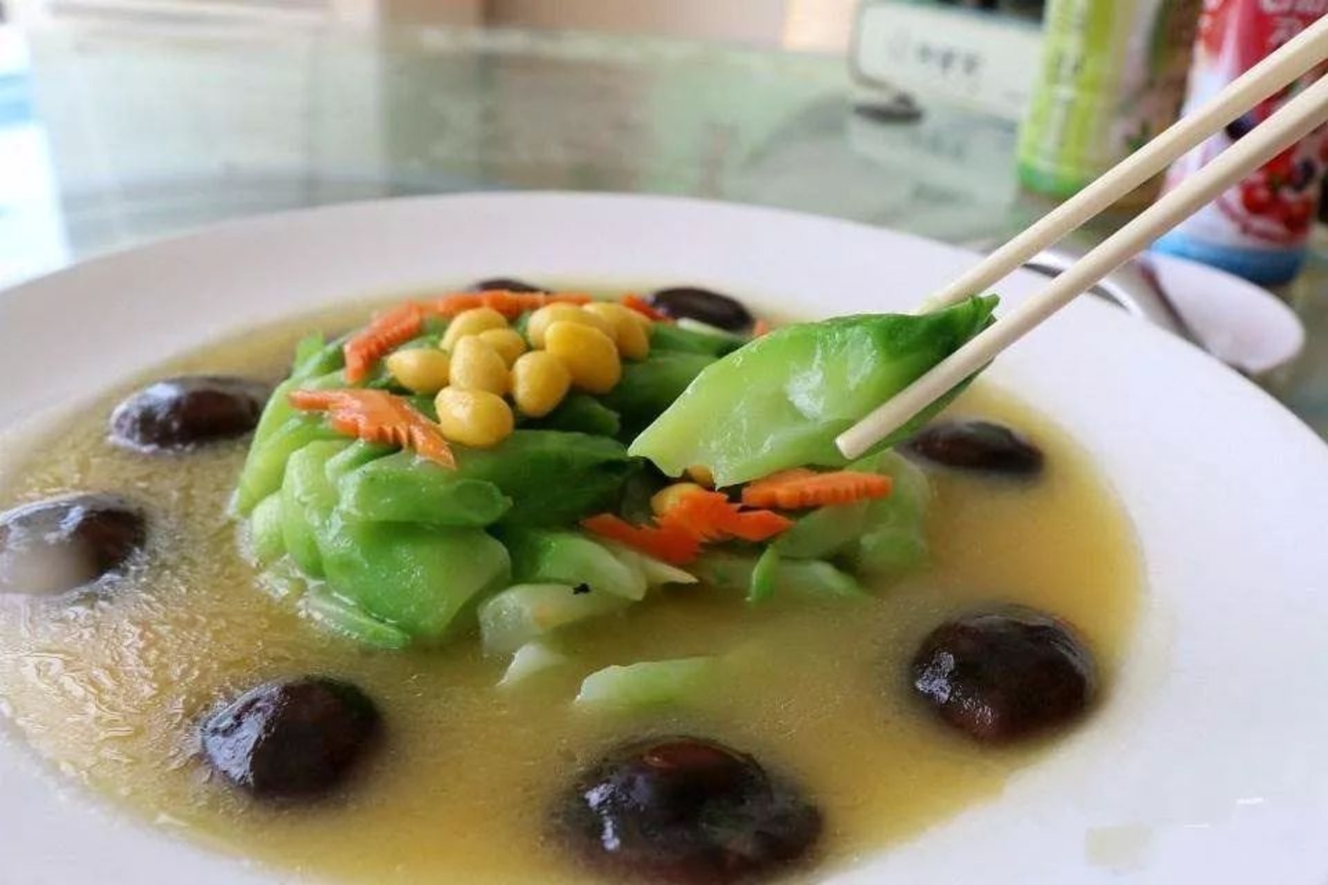 冬天飯菜特别快變冷,剛出鍋的飯菜很快就不冒熱氣,令人食欲驟降。(網上圖片) 冬天飯菜特别快變冷,剛出鍋的飯菜很快就不冒熱氣,令人食欲驟降。(網上圖片)