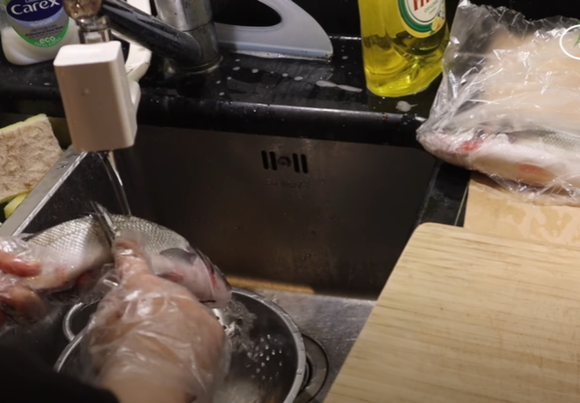港人在英國 在家煮熱辣辣重慶烤魚呢幾種配料一樣都不能少 香港01 熱爆話題 港人在英國 在家煮熱辣辣重慶烤魚呢幾種配料一樣都不能少 香港01 熱爆話題
