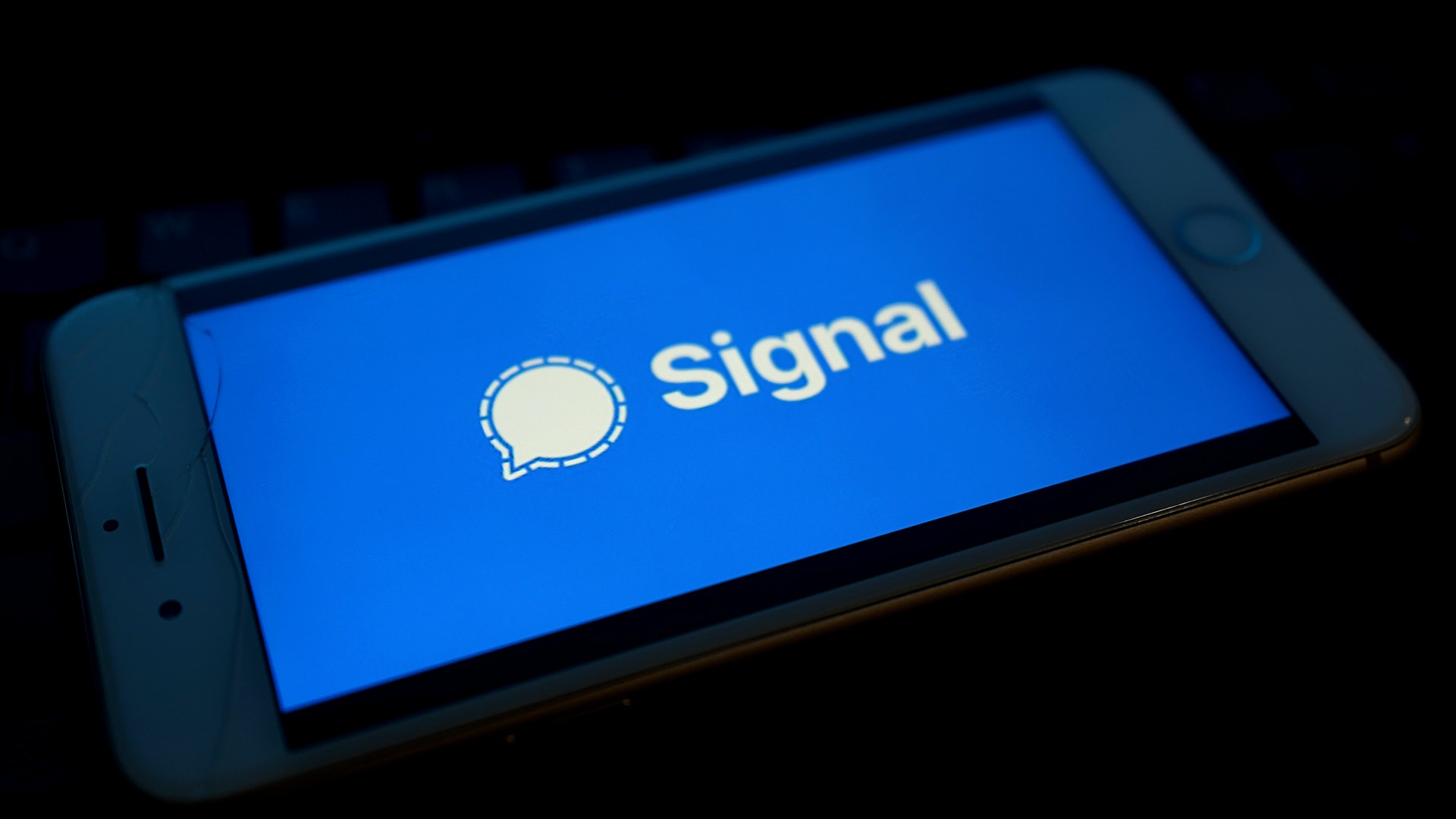 Signal技術故障逾16小時 部分用戶仍無法收發訊息 Signal技術故障逾16小時 部分用戶仍無法收發訊息