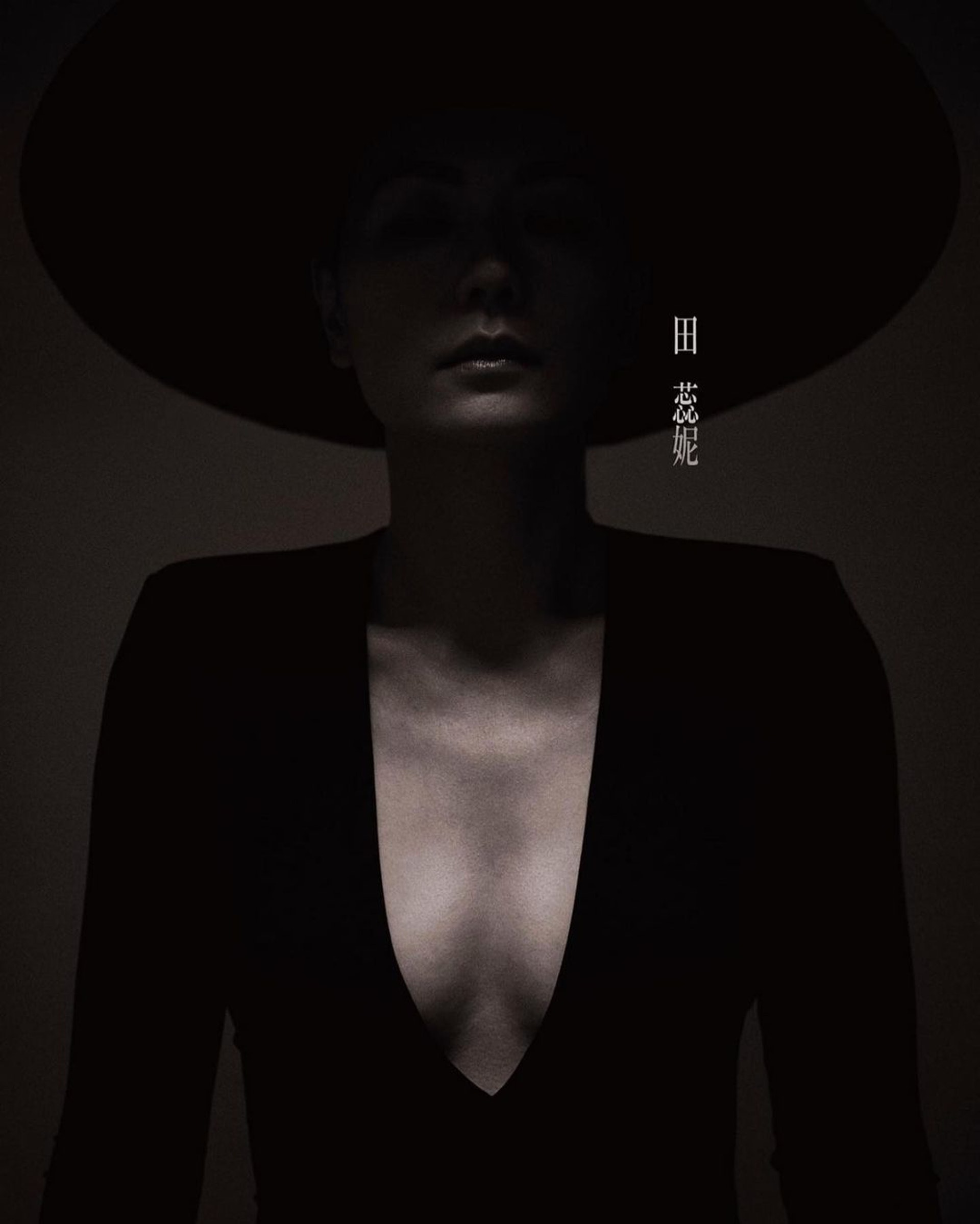 田蕊妮早前公開舞台劇《聖荷西謀殺案》的海報造型。(Instagram:@tinyuilee) 田蕊妮早前公開舞台劇《聖荷西謀殺案》的海報造型。(Instagram:@tinyuilee)