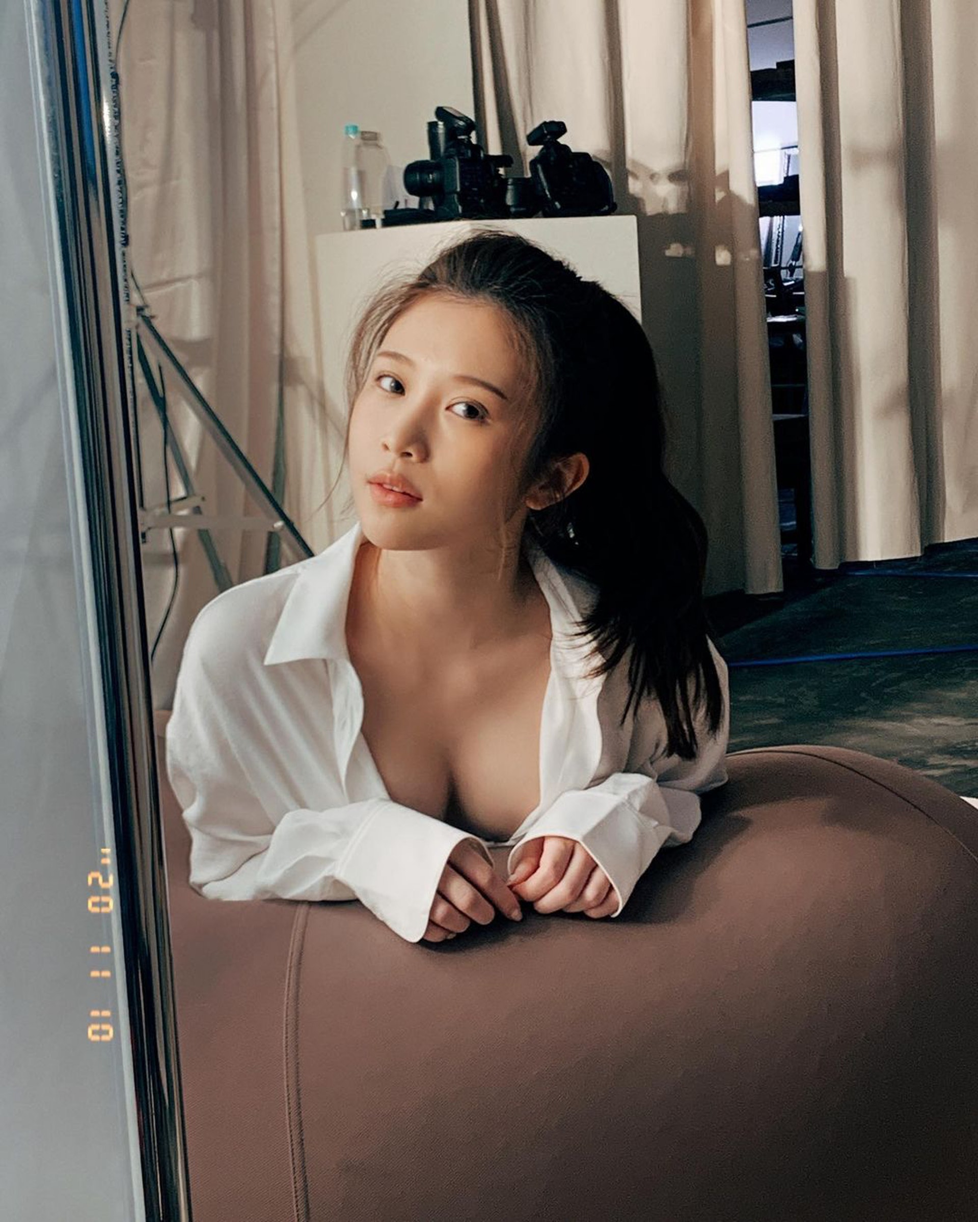 雞排妹毫不吝嗇展現姣好身段(IG/@ili.cheng) 雞排妹毫不吝嗇展現姣好身段(IG/@ili.cheng)
