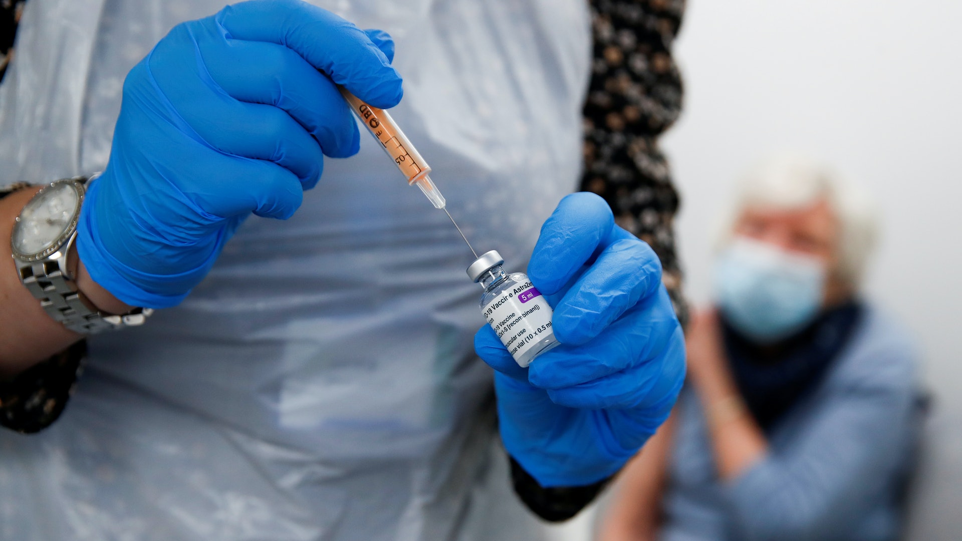新冠肺炎|英媒:牛津準備研發新版疫苗應對變種病毒株 新冠肺炎|英媒:牛津準備研發新版疫苗應對變種病毒株