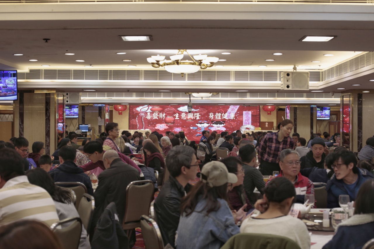 第五波疫情一觸即發,政府宣布將再禁堂食,並收緊入座人數。(資料圖片/張浩維攝) 第五波疫情一觸即發,政府宣布將再禁堂食,並收緊入座人數。(資料圖片/張浩維攝)