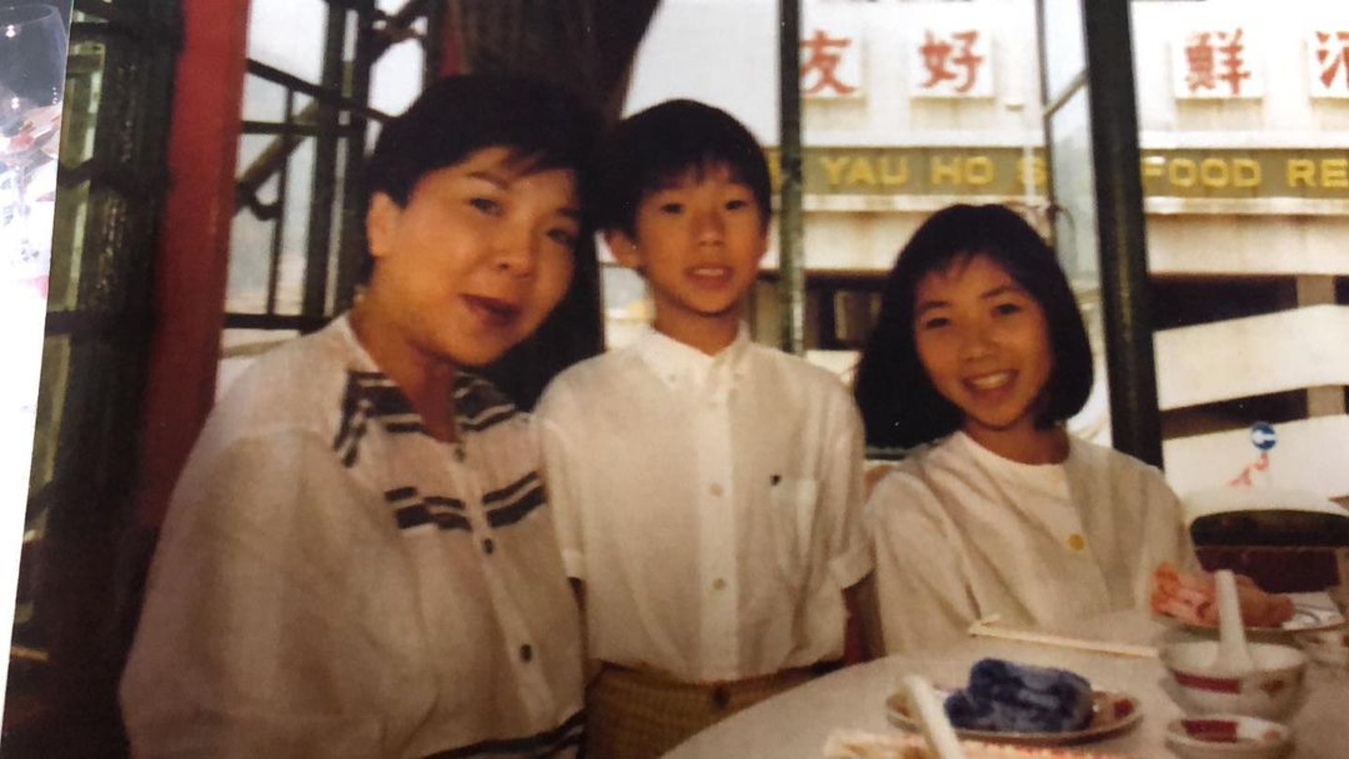 車婉婉母親改嫁後再次離婚,獨立撫育四個子女成人,車婉婉坦言看見母親情路坎坷,讓自己對婚姻也產生恐懼,不太相信愛情與承諾。(IG@cheyuenyuen1228) 車婉婉母親改嫁後再次離婚,獨立撫育四個子女成人,車婉婉坦言看見母親情路坎坷,讓自己對婚姻也產生恐懼,不太相信愛情與承諾。(IG@cheyuenyuen1228)