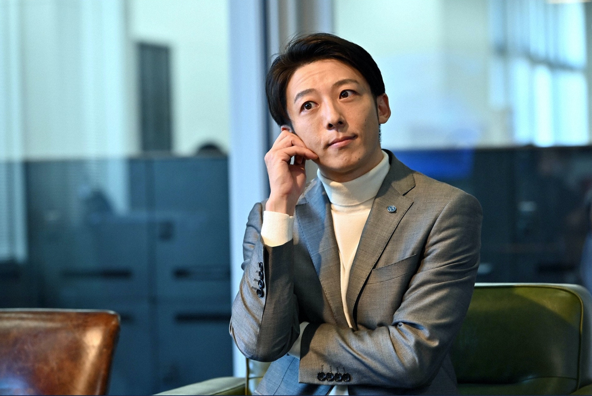 天國與地獄 高橋一生演繹靈魂交換顯功架綾瀨遙扮奸險流於表面 香港01 即時娛樂 天國與地獄 高橋一生演繹靈魂交換顯功架綾瀨遙扮奸險流於表面 香港01 即時娛樂