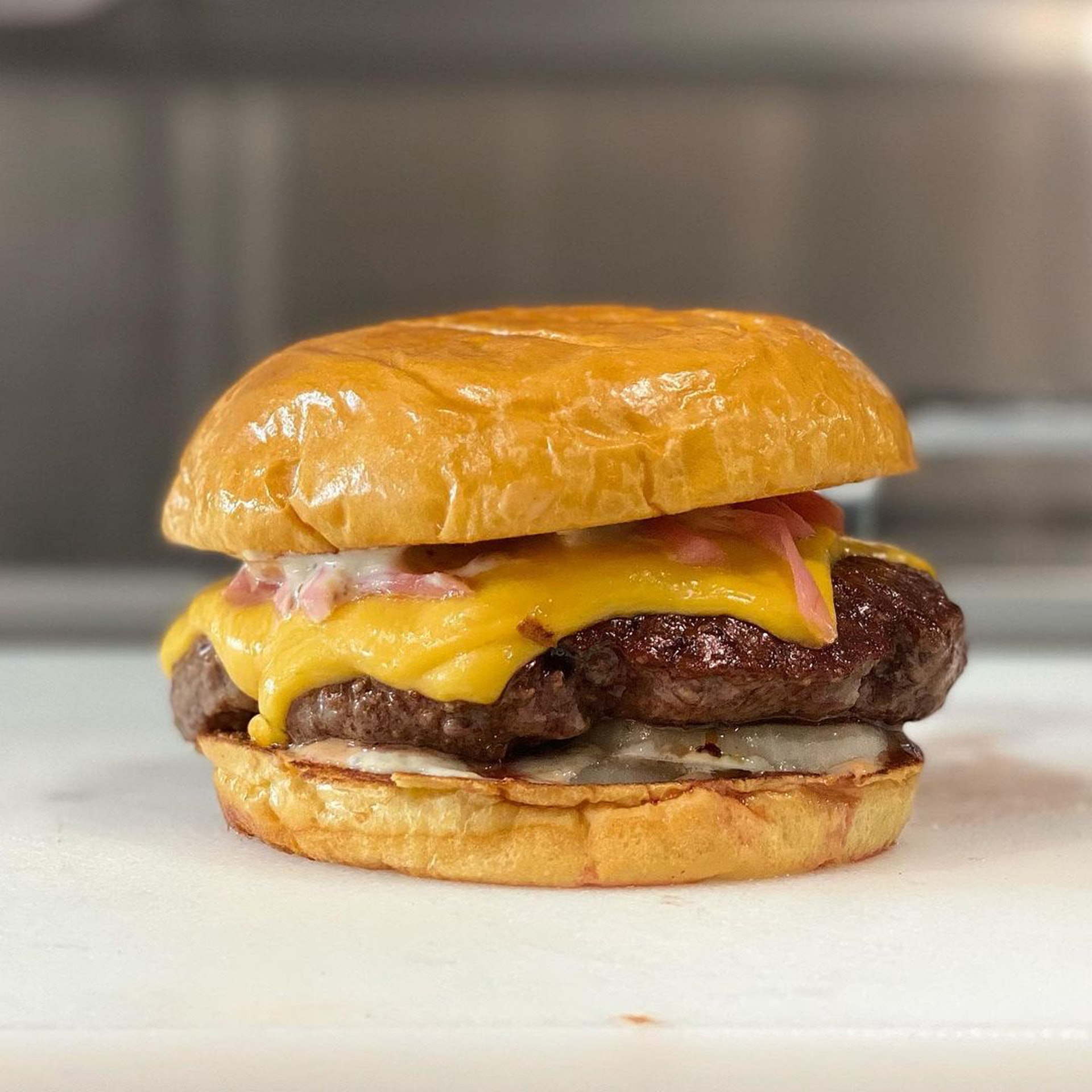 IG@goldburgerla IG@goldburgerla