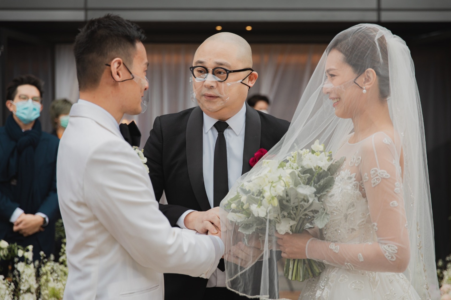 現年39歲的朱慧敏在與42歲養和心臟科專科名譽顧問醫生陳良貴在本月聲24日已在半島酒店舉行了婚禮。(受訪者提供) 現年39歲的朱慧敏在與42歲養和心臟科專科名譽顧問醫生陳良貴在本月聲24日已在半島酒店舉行了婚禮。(受訪者提供)