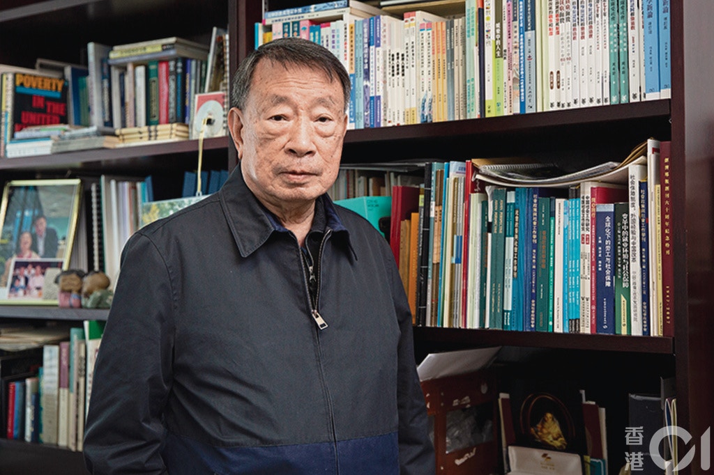 港大社會工作及社會行政學系榮休教授周永新參與了強積金由立法到實施的全過程。(資料圖片/黃寶瑩攝) 港大社會工作及社會行政學系榮休教授周永新參與了強積金由立法到實施的全過程。(資料圖片/黃寶瑩攝)