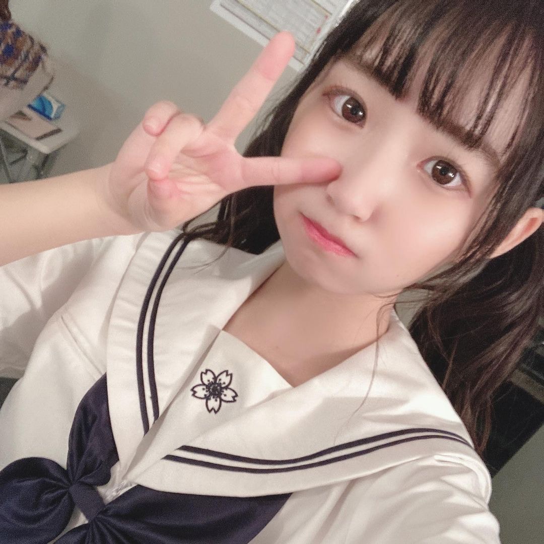 蘿莉女神音井結衣youtube教英文19歲大學生網民讚 老師太可愛 香港01 開罐