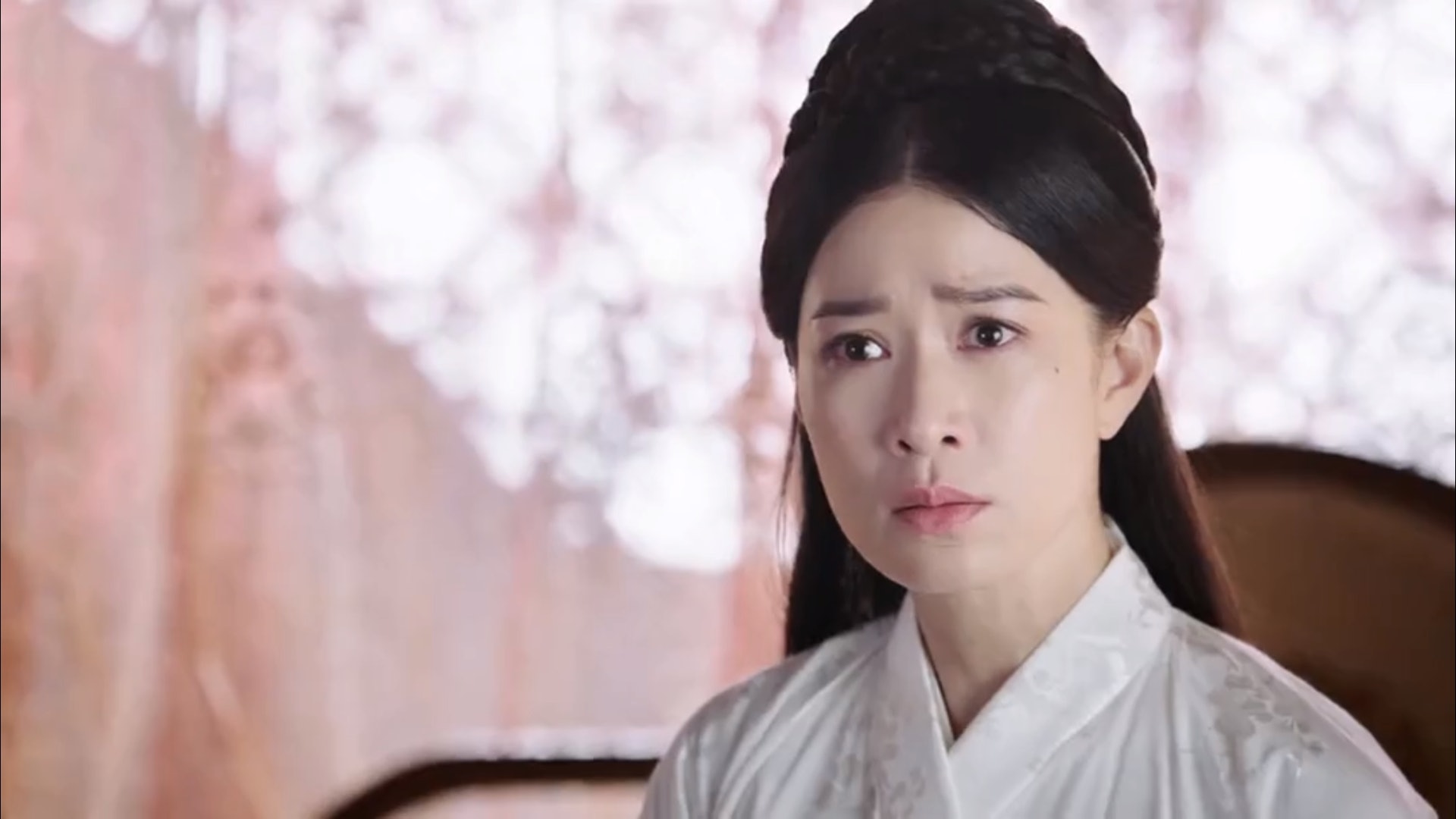 佘詩曼演繹女人流產哀痛心情,視后級演技大爆發。(影片截圖) 佘詩曼演繹女人流產哀痛心情,視后級演技大爆發。(影片截圖)