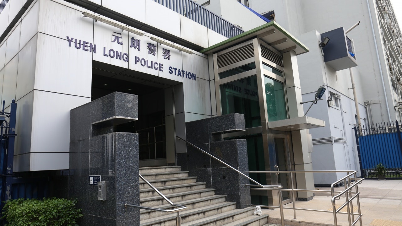 警元朗搗毒品倉檢$332萬大麻花 兩男女被暫控販毒周一提堂 警元朗搗毒品倉檢$332萬大麻花 兩男女被暫控販毒周一提堂
