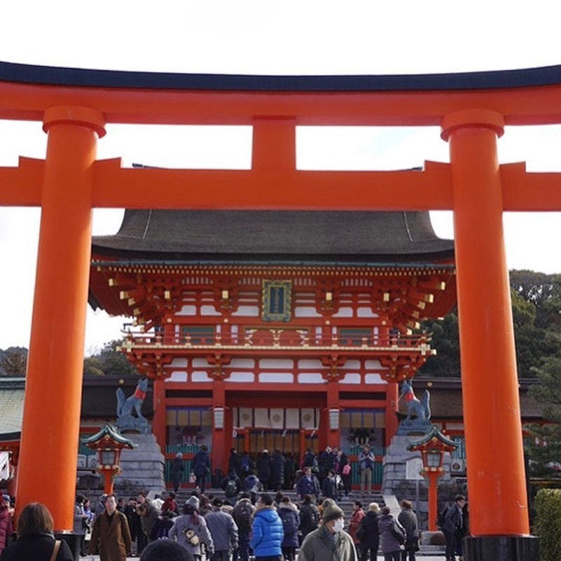京都市「伏見稻荷大社」，是全日本共3萬間稻荷神社的總本宮。（IG@maako.s）