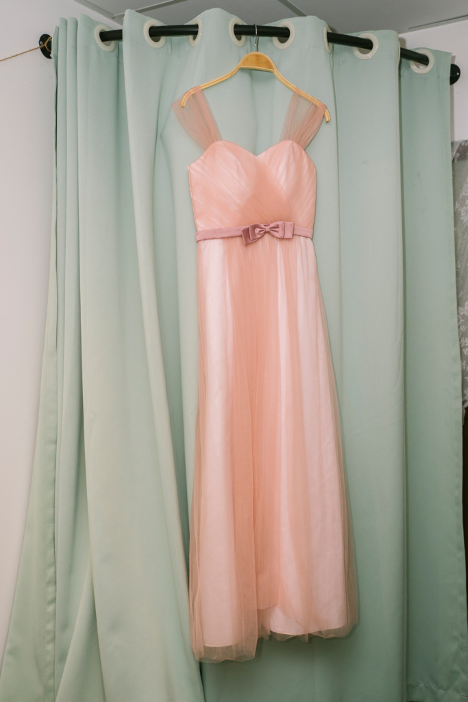 【3大「最浪費、易後悔」婚禮用品|姊妹裙】姊妹裙是榜首問題,我們不是不想收,但我收了一百條,又有幾多人願意買二手姊妹裙?(鄭子峰攝)