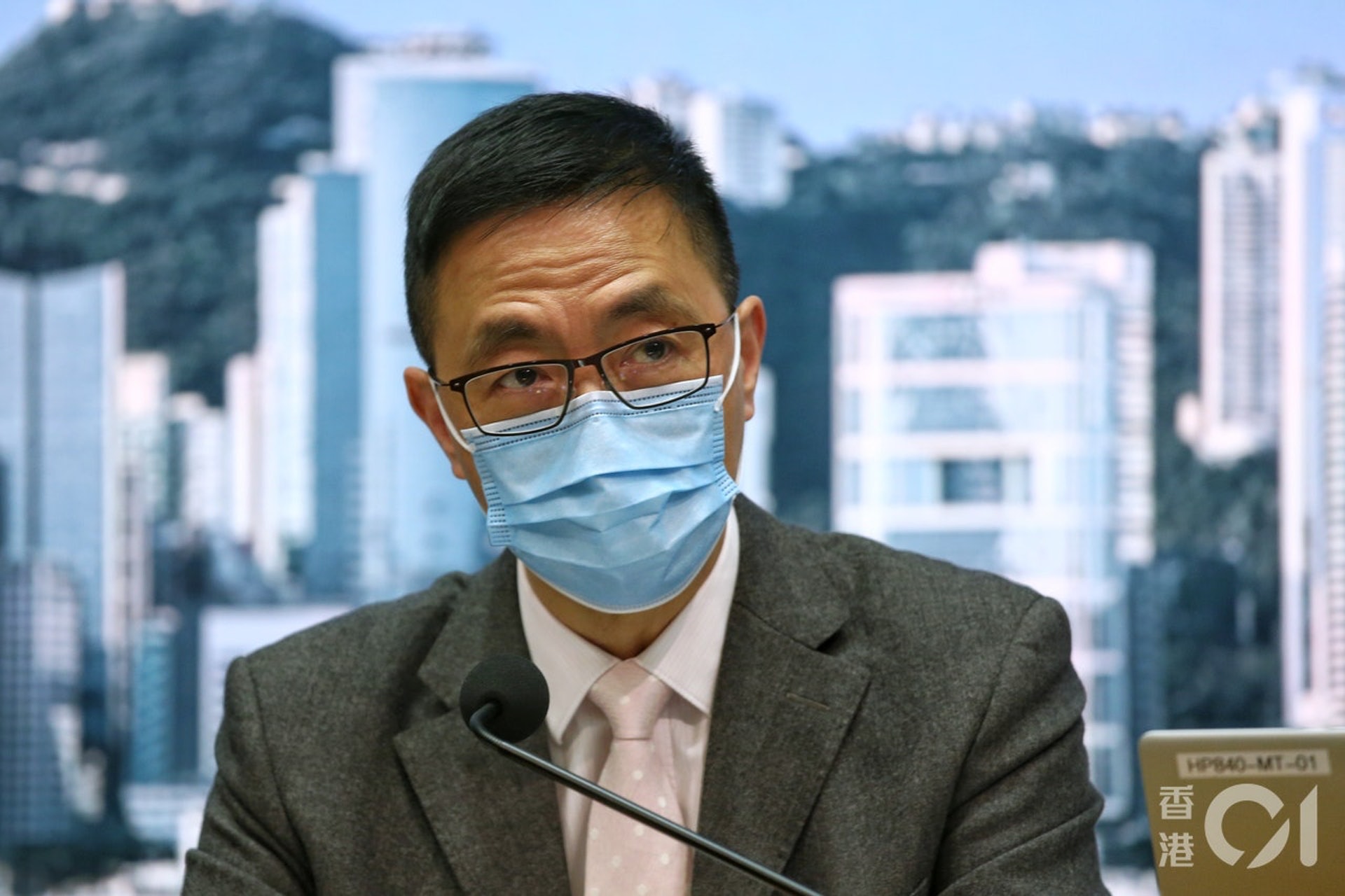 楊潤雄鼓勵學校教職員積極參與接種,亦呼籲學校為教職員提供便利。(資料圖片/張浩維攝) 楊潤雄鼓勵學校教職員積極參與接種,亦呼籲學校為教職員提供便利。(資料圖片/張浩維攝)