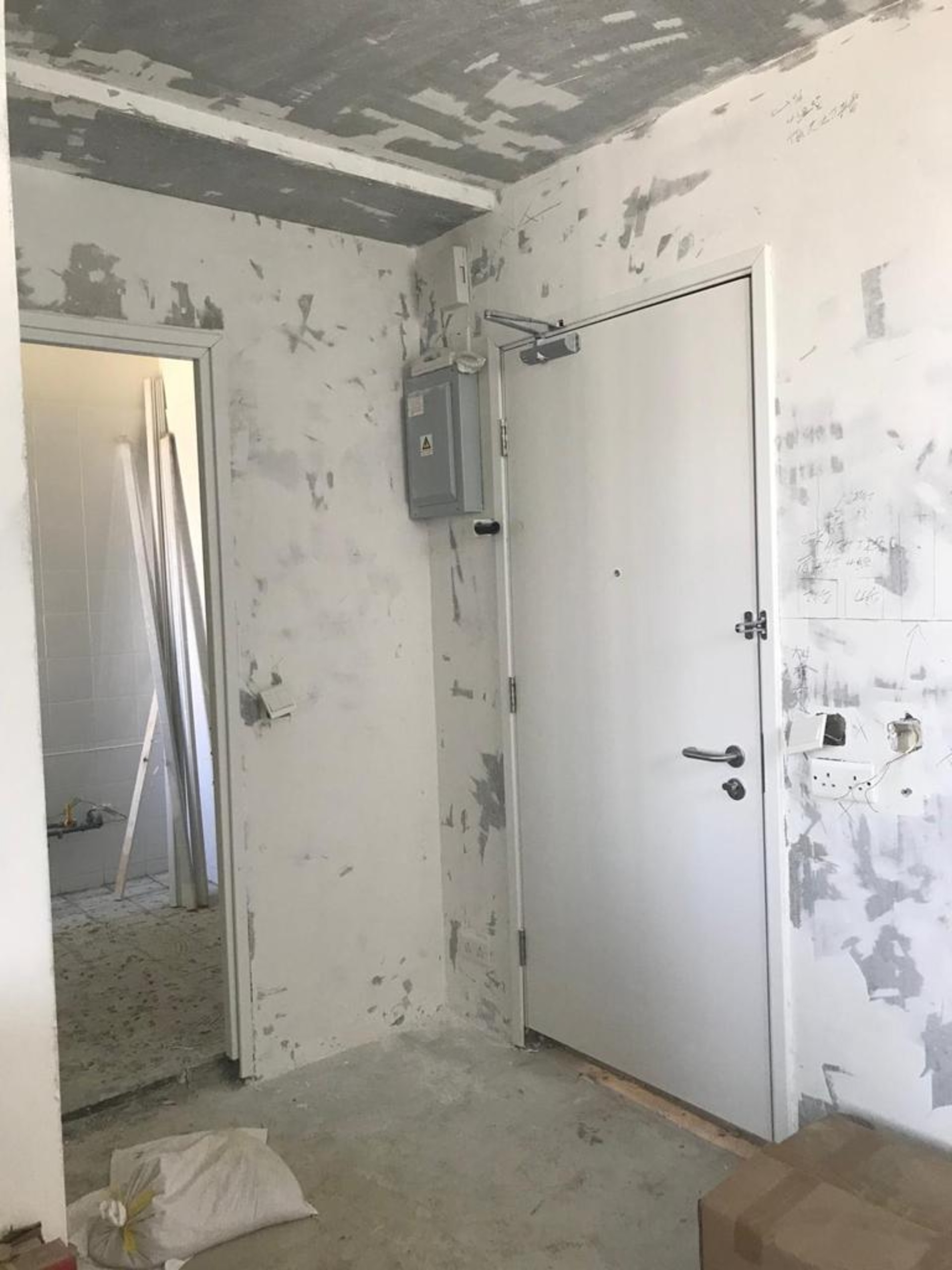 家居裝修│370呎公屋間3房特色地台床主人房與小朋友房共用冷氣 家居裝修│370呎公屋間3房特色地台床主人房與小朋友房共用冷氣