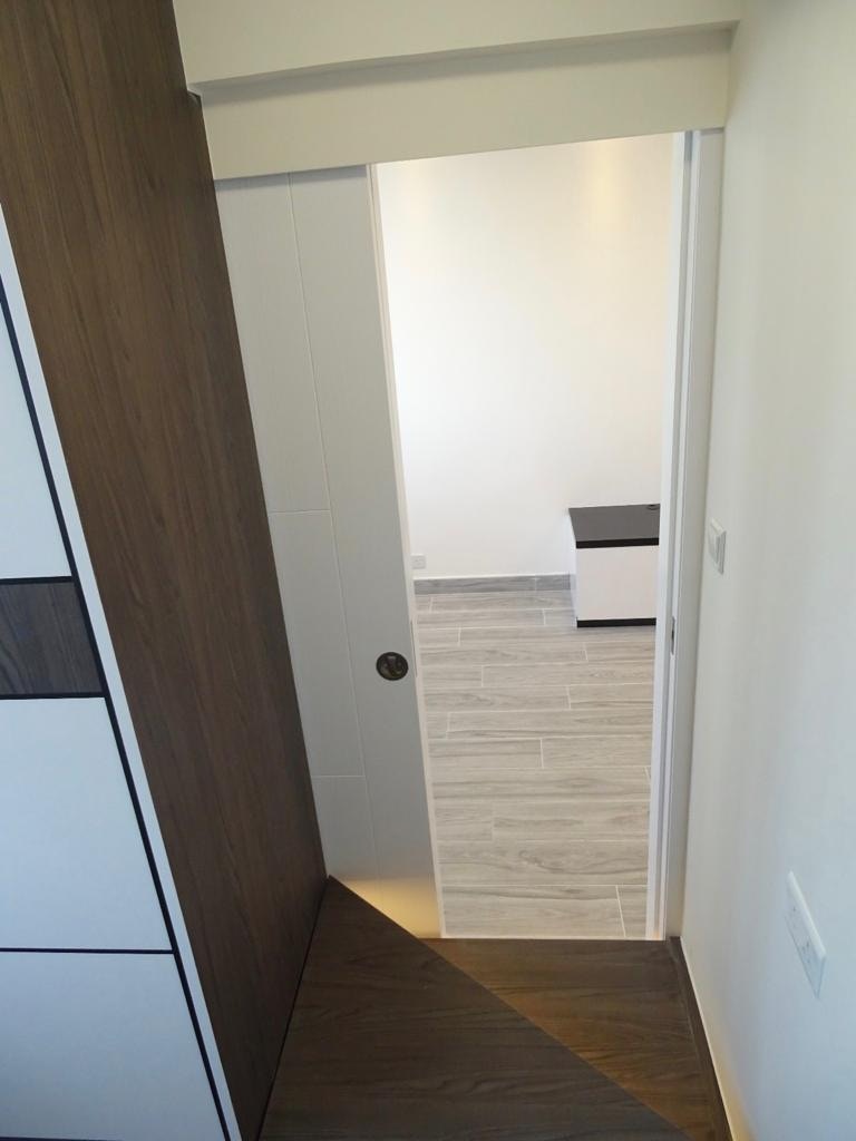 家居裝修│370呎公屋間3房特色地台床主人房與小朋友房共用冷氣 家居裝修│370呎公屋間3房特色地台床主人房與小朋友房共用冷氣