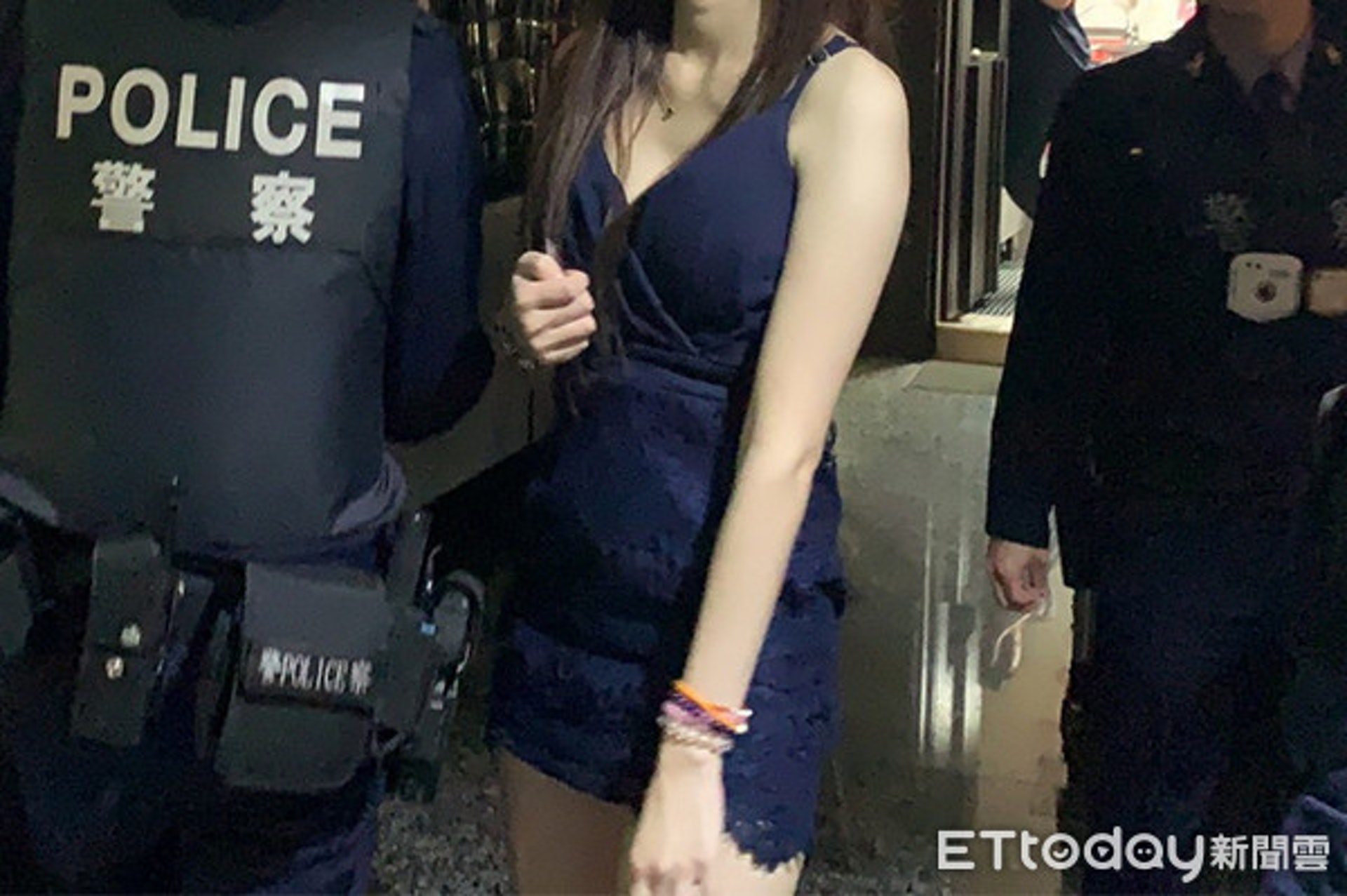 有富少邀約女神同學到包廂內飲酒作樂,結果卻趁機撿屍。示意圖非本文當事人。(ETtoday授權使用) 有富少邀約女神同學到包廂內飲酒作樂,結果卻趁機撿屍。示意圖非本文當事人。(ETtoday授權使用)