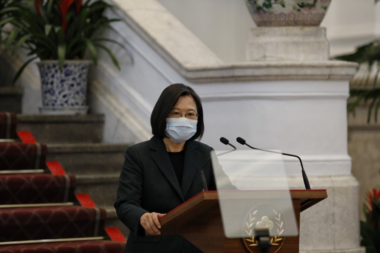 兩岸關係上，蔡英文重申只要大陸有心化解對立，台灣願在對等、尊嚴原則下，促成有意義對話。（吳逸驊攝）