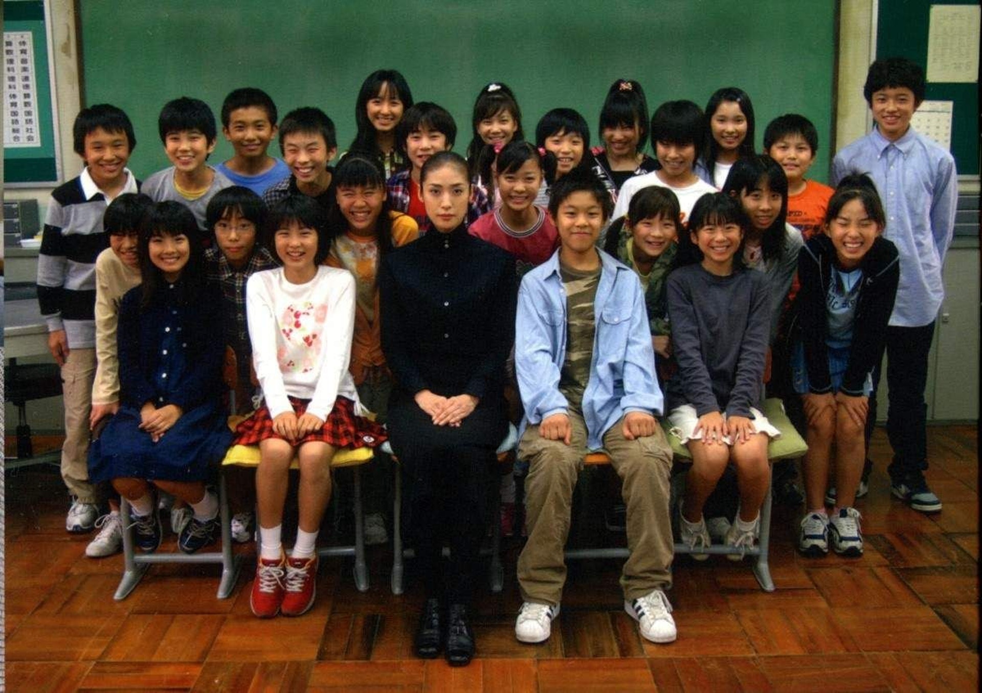 女王的教室 9個小演員昔今對比志田未來成人妻 誰最崩壞 香港01 開罐 女王的教室 9個小演員昔今對比志田未來成人妻 誰最崩壞 香港01 開罐