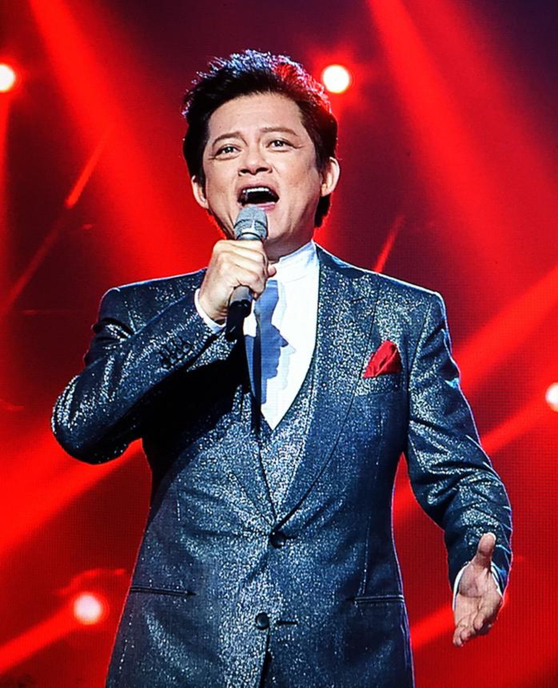 馬不停蹄地巡迴表演,原是莫華倫的「日常」。 (莫華倫提供) 馬不停蹄地巡迴表演,原是莫華倫的「日常」。 (莫華倫提供)