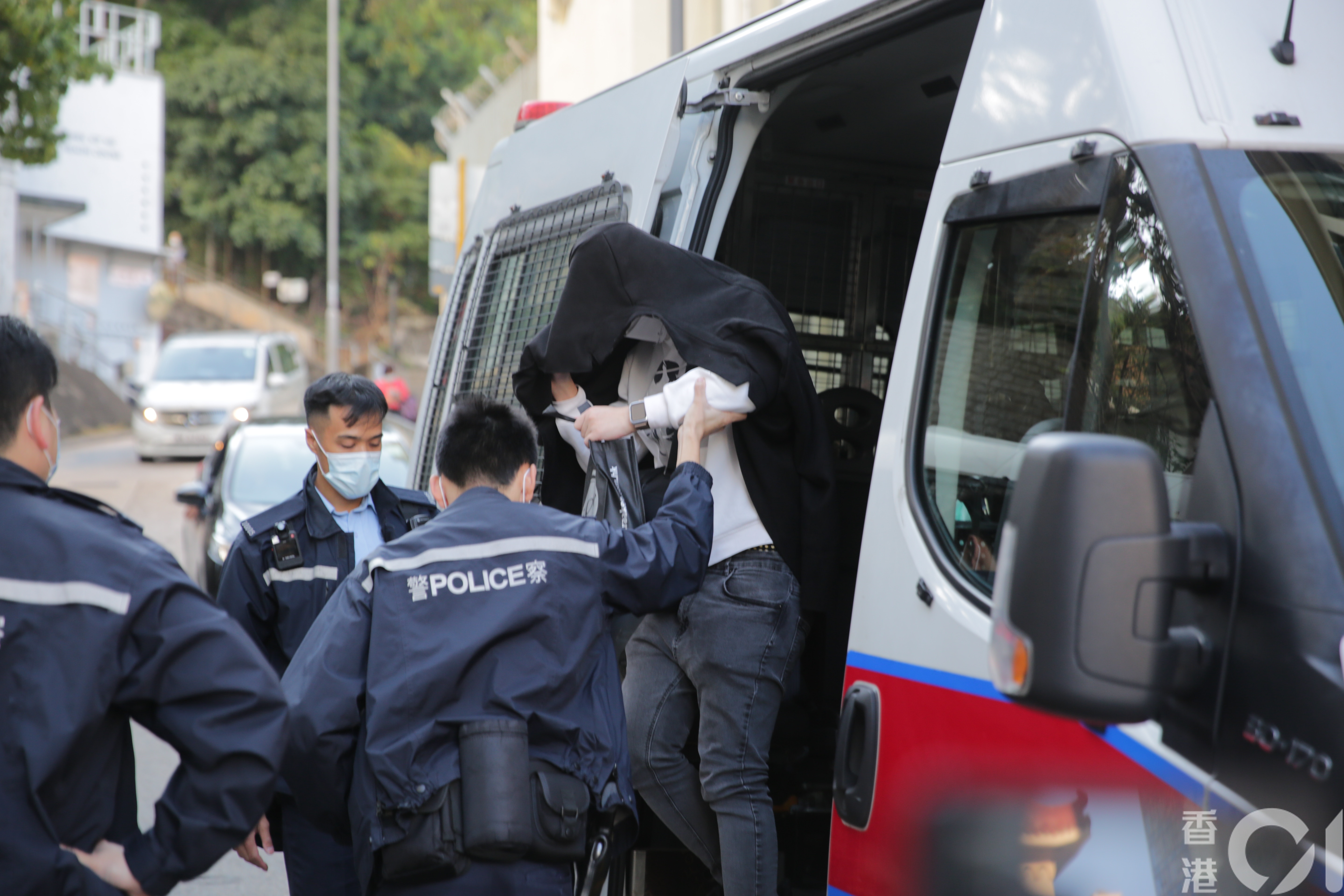 大年初一闖入主教山配水庫4男女涉刑毀被捕