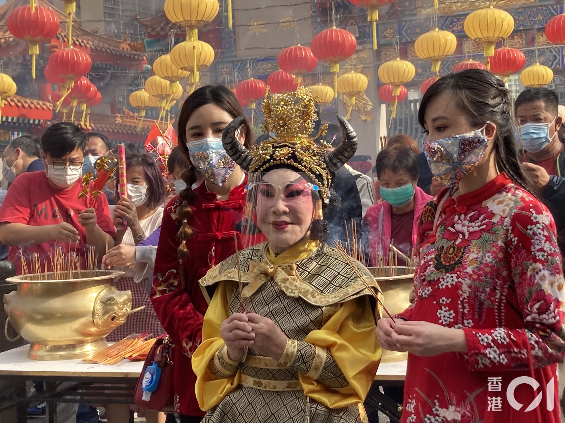化身成「牛魔王」的夏蕙姨,希望「牛魔王」可以消滅疫症,讓社會重獲自由。(歐陽德浩攝) 化身成「牛魔王」的夏蕙姨,希望「牛魔王」可以消滅疫症,讓社會重獲自由。(歐陽德浩攝)